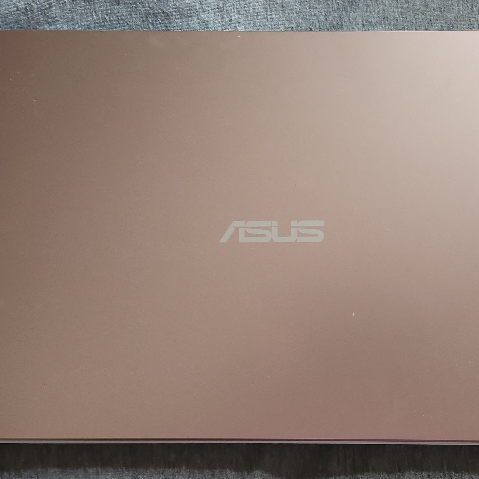 ASUS E510 15.6″ Rose Gold Laptop Intel Pentium Silver Win 11 Home Charger