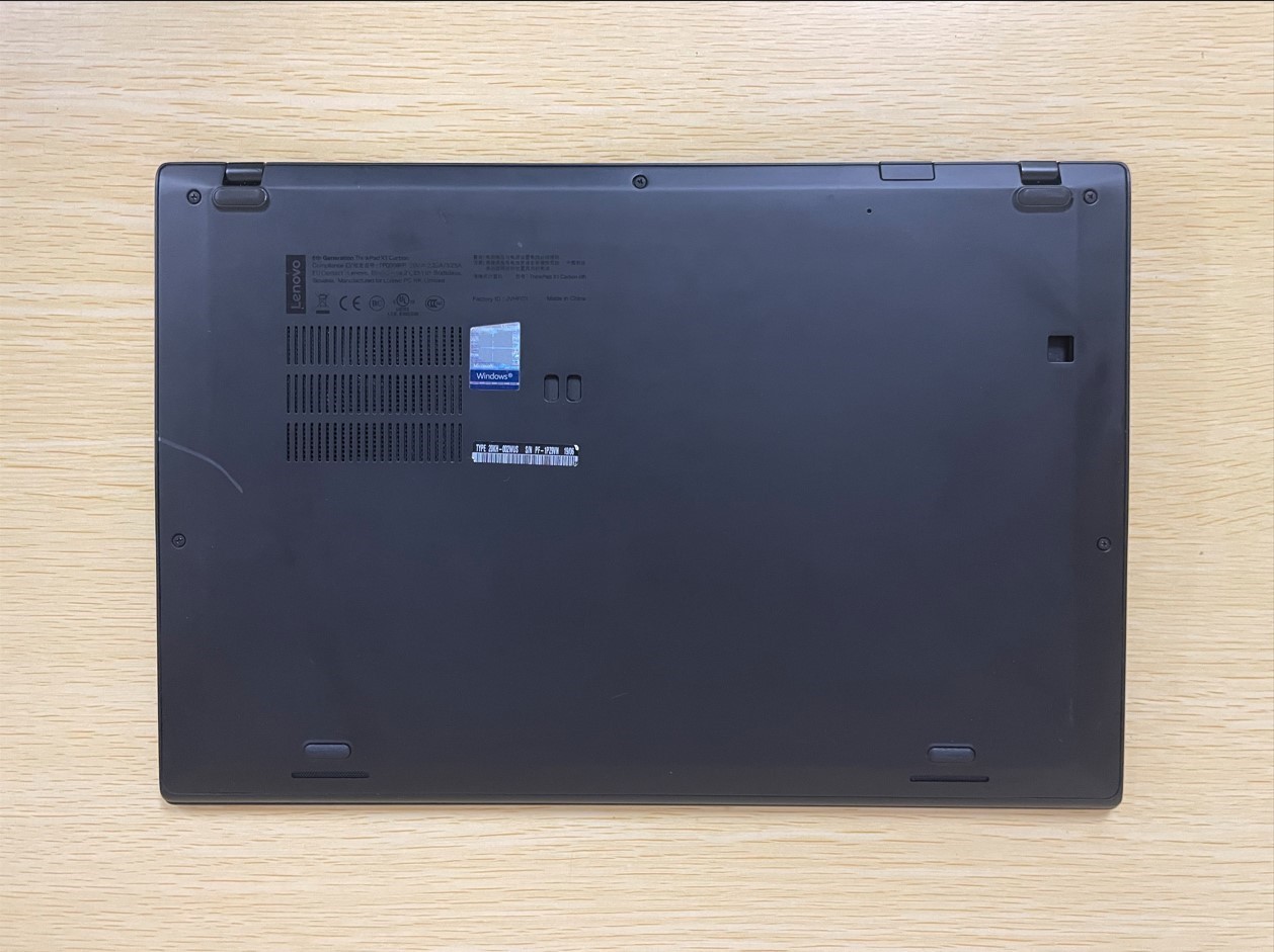 Lenovo ThinkPad X1 Carbon 6th i5-8350U 1.7GHz 256GB SSD 8GB Win 11 Pro w/ AC Ad