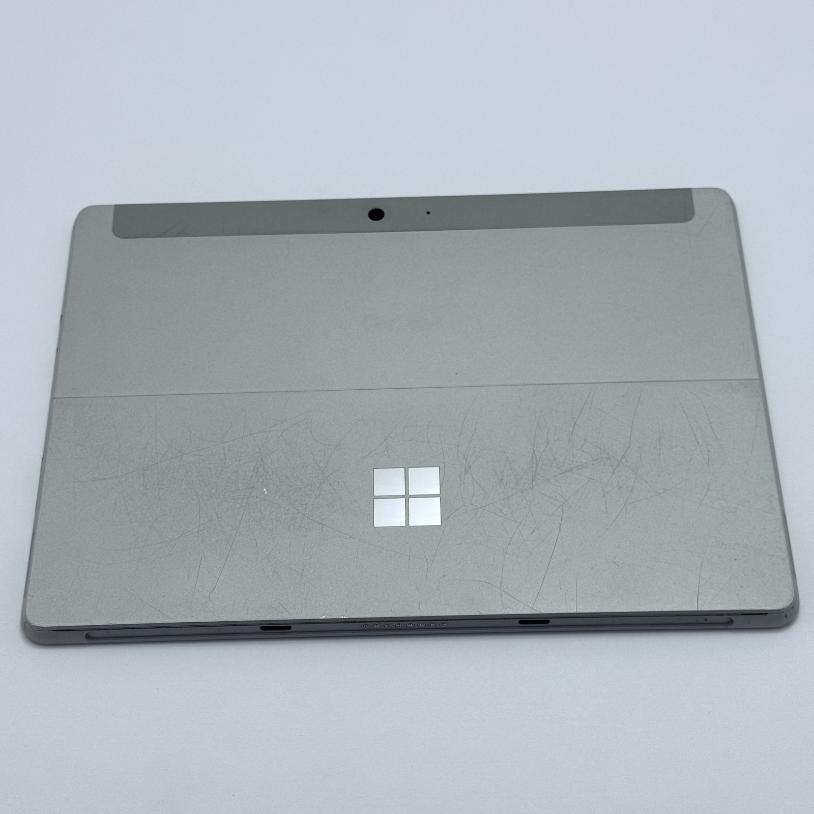Microsoft Surface Go 1824 Pentium 4415Y 8GB RAM 128GB SSD 10″ – Silver (GRADE C)