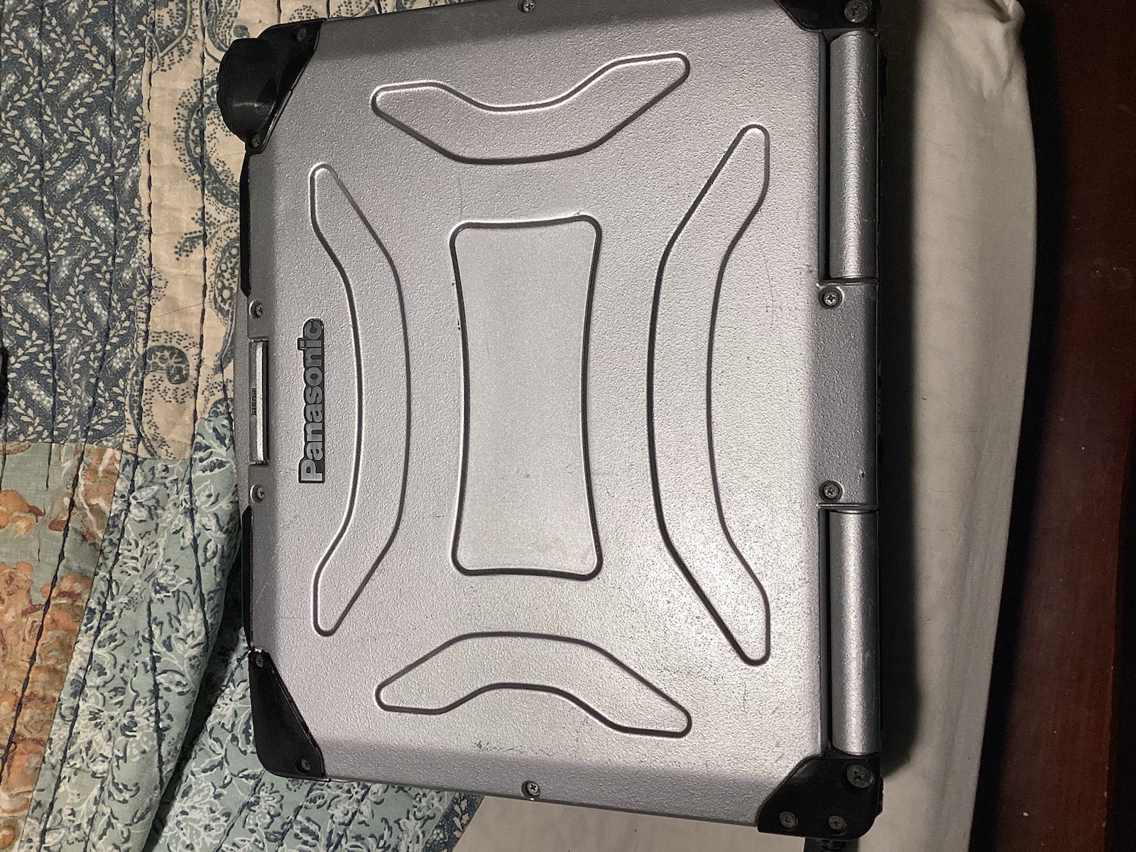 Panasonic Toughbook CF-29 13.3″ Pentium M 1.40GHz 1.49GB 56GB HDD WinXP Pro