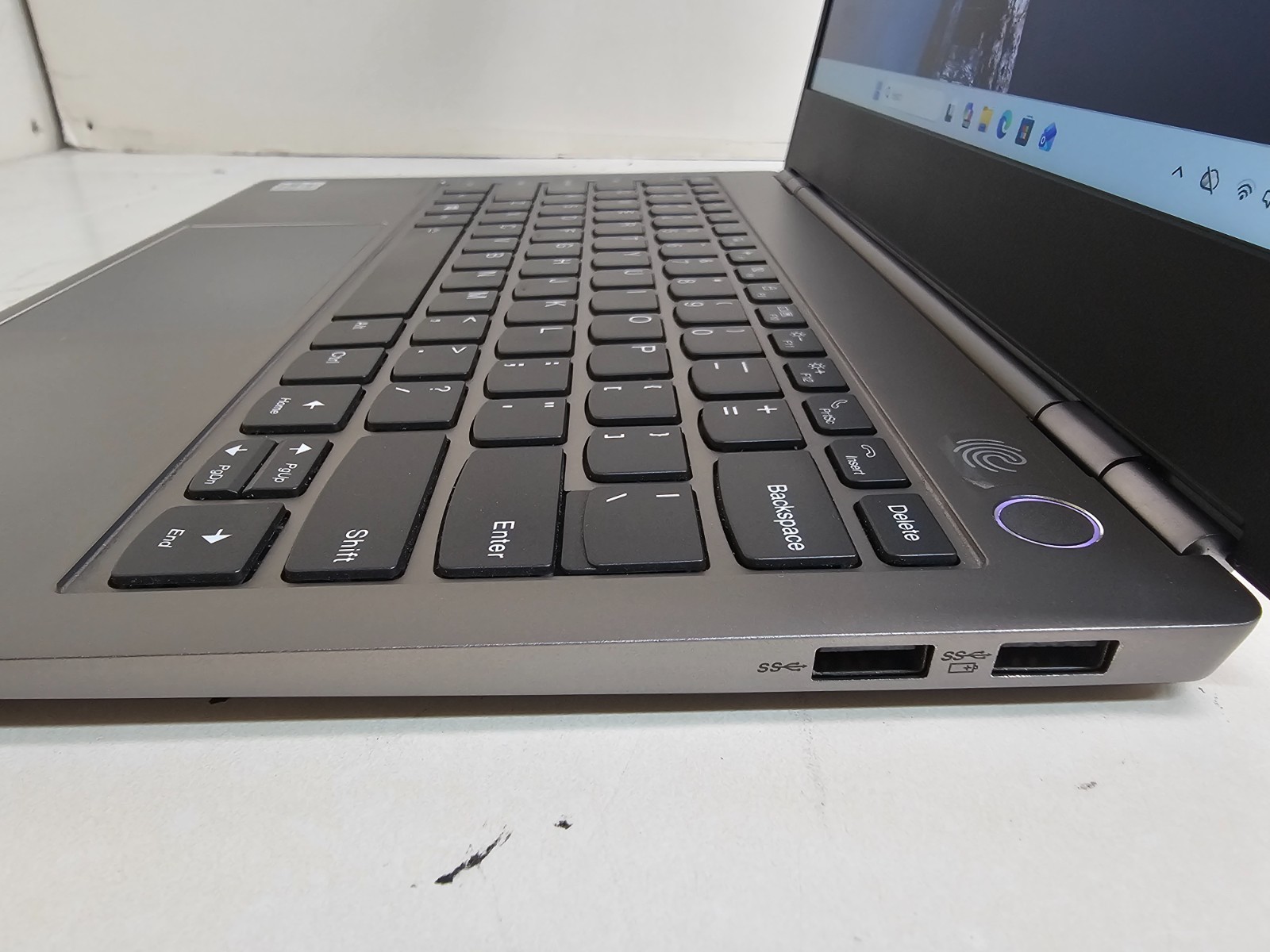 Lenovo ThinkBook 13s-IML Laptop – 1.8 GHz i7-10510U 16GB 512GB Cam 13.3″ 20RR S1