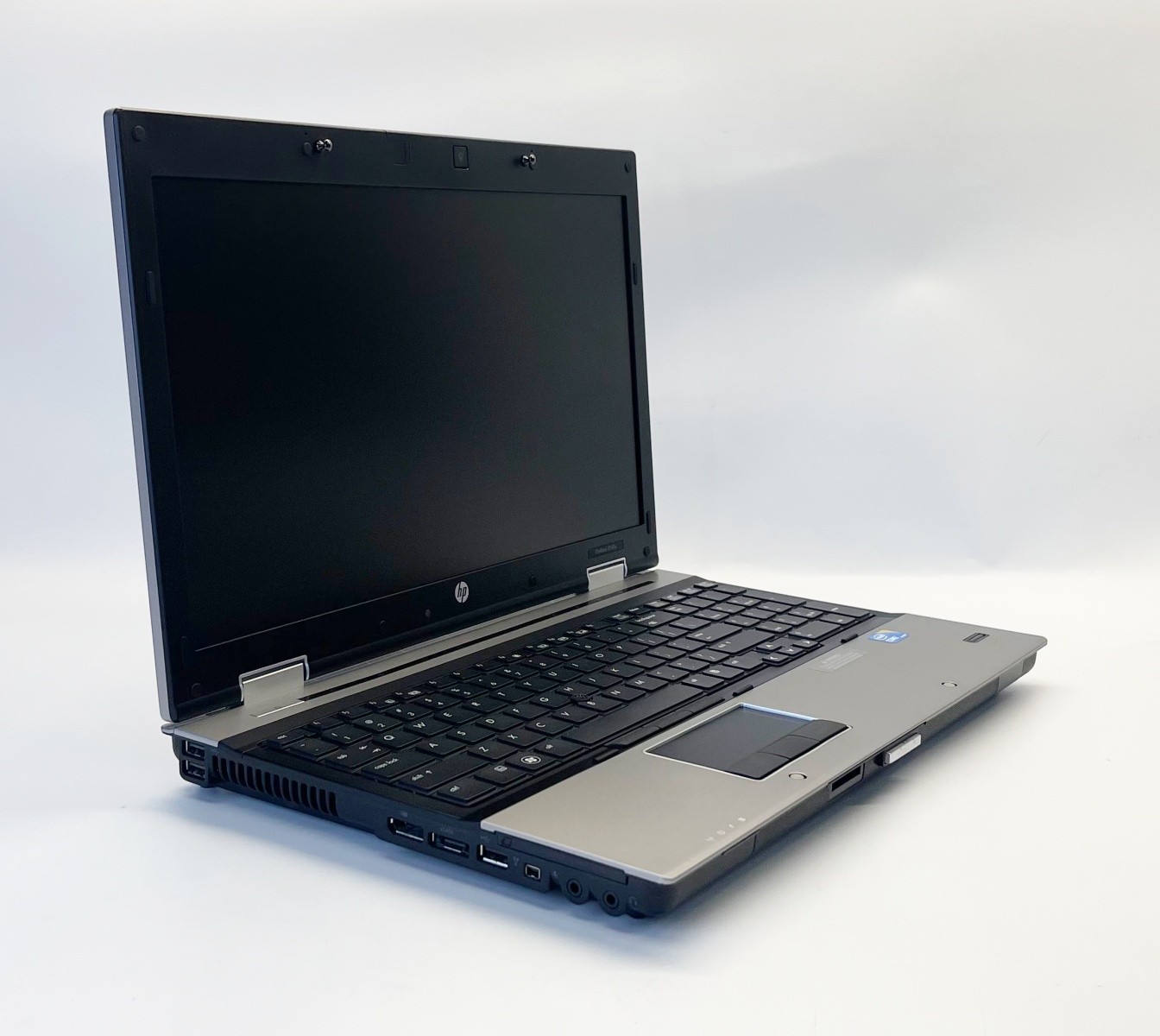 HP EliteBook 8540p NoteBook PC 15.6″ i5-560M 2.67GHz 8GB RAM +Adapter