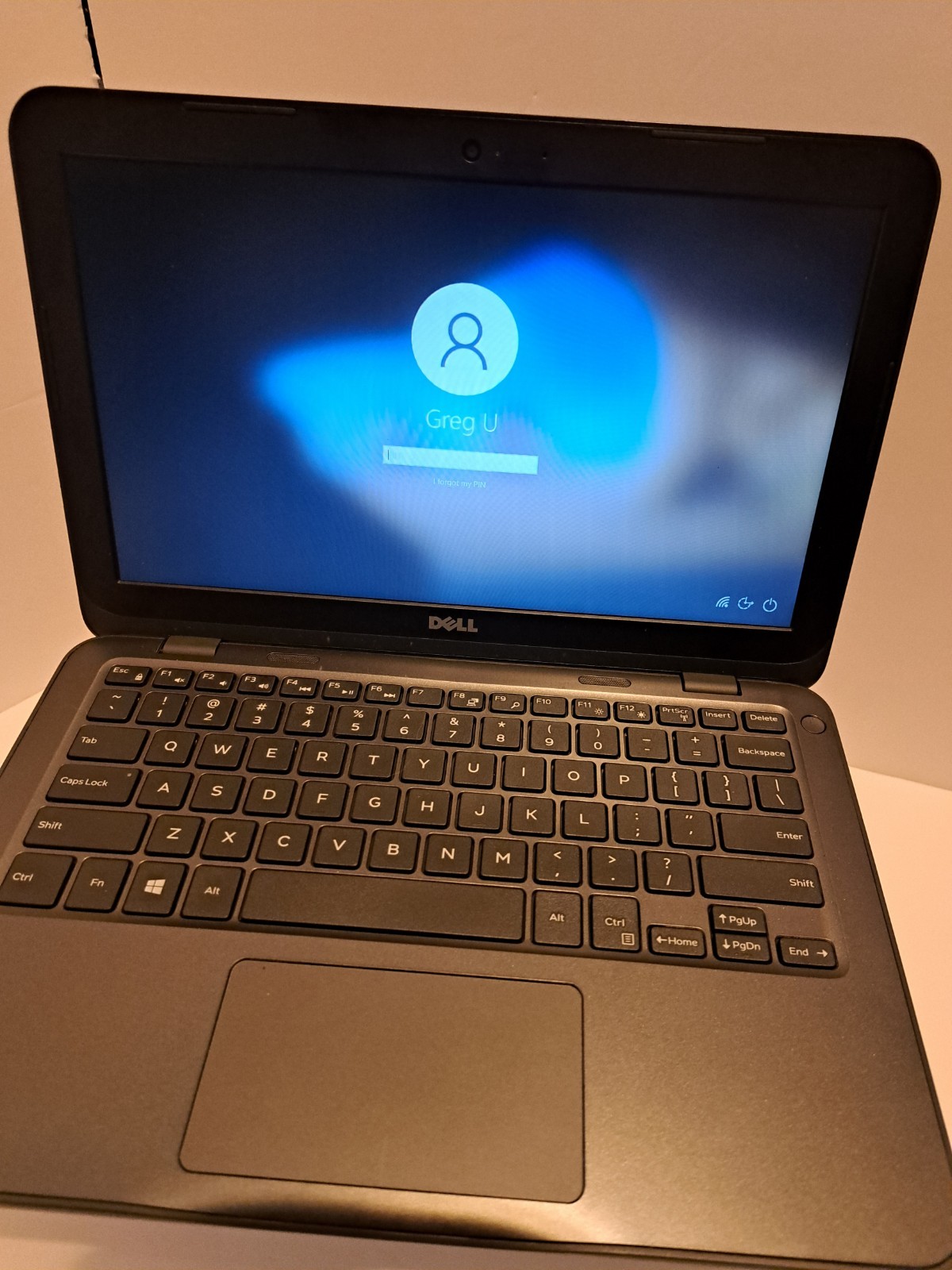Dell Inspiron P24T, Intel Celeron @ 1.60 GHZ, 30GB HDD, 2GB RAM, Win10