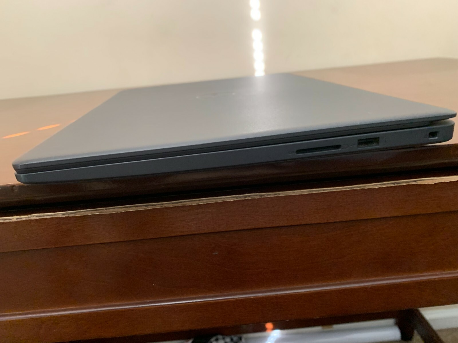 Dell Inspiron 15 3505 AMD Ryzen 5 3450U 8GB RAM 237GB SSD Radeon Vega
