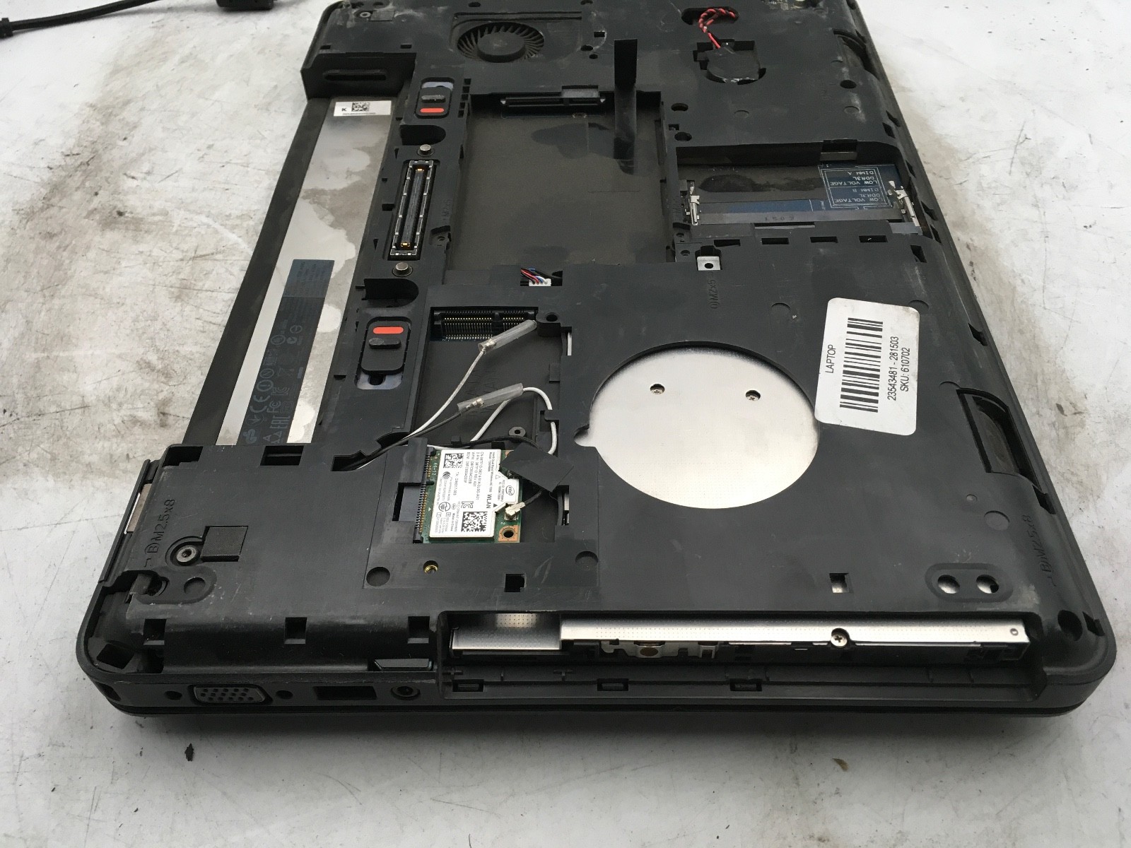 DELL LATITUDE E5440 – FOR PARTS – INTEL I5 – NO RAM – 14″ -READ DESCRIPTION -BB