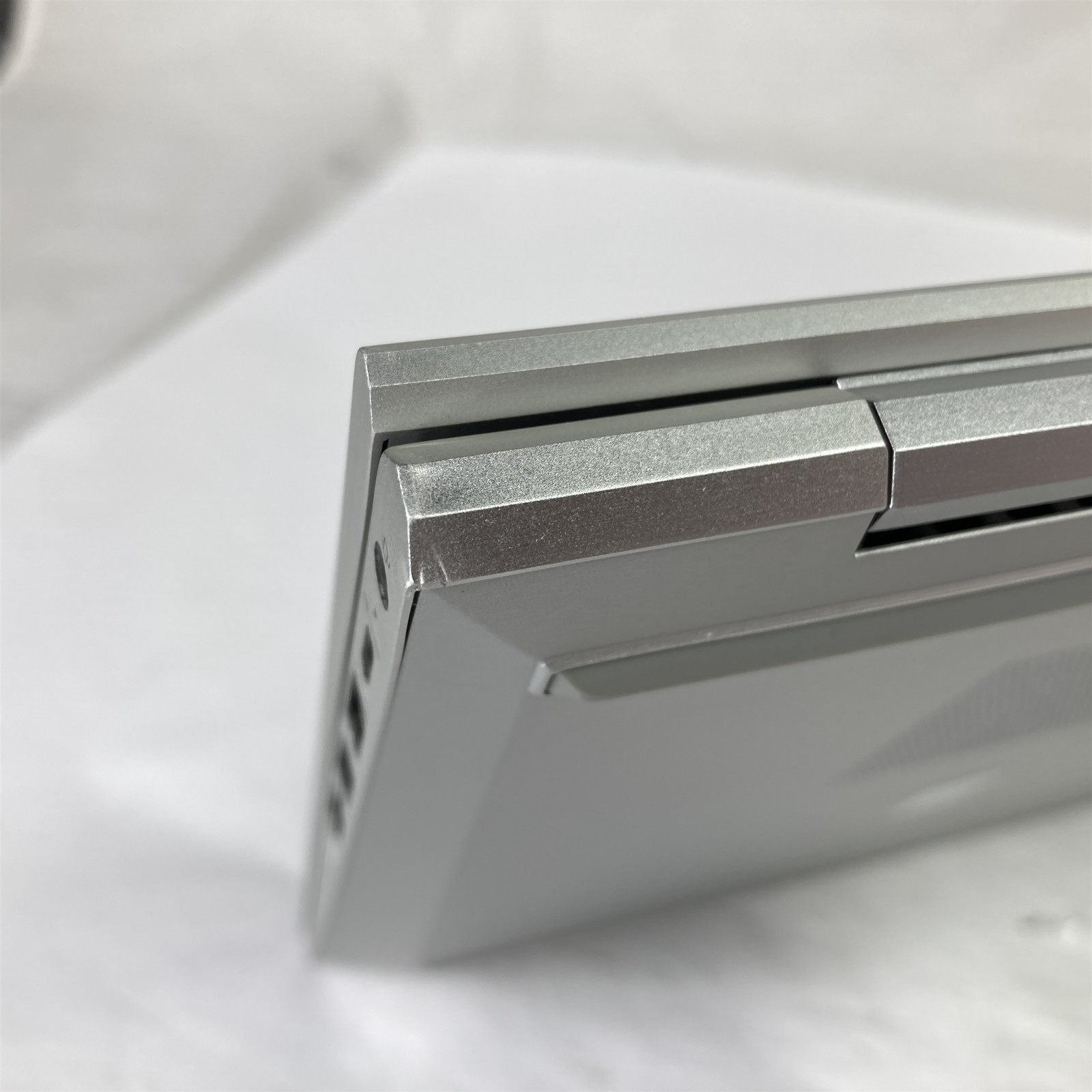 HP EliteBook 655 G9 14″ Ryzen 5 Pro 5675U 2.3GHz 16GB 512GB NVMe SSD – Win 11