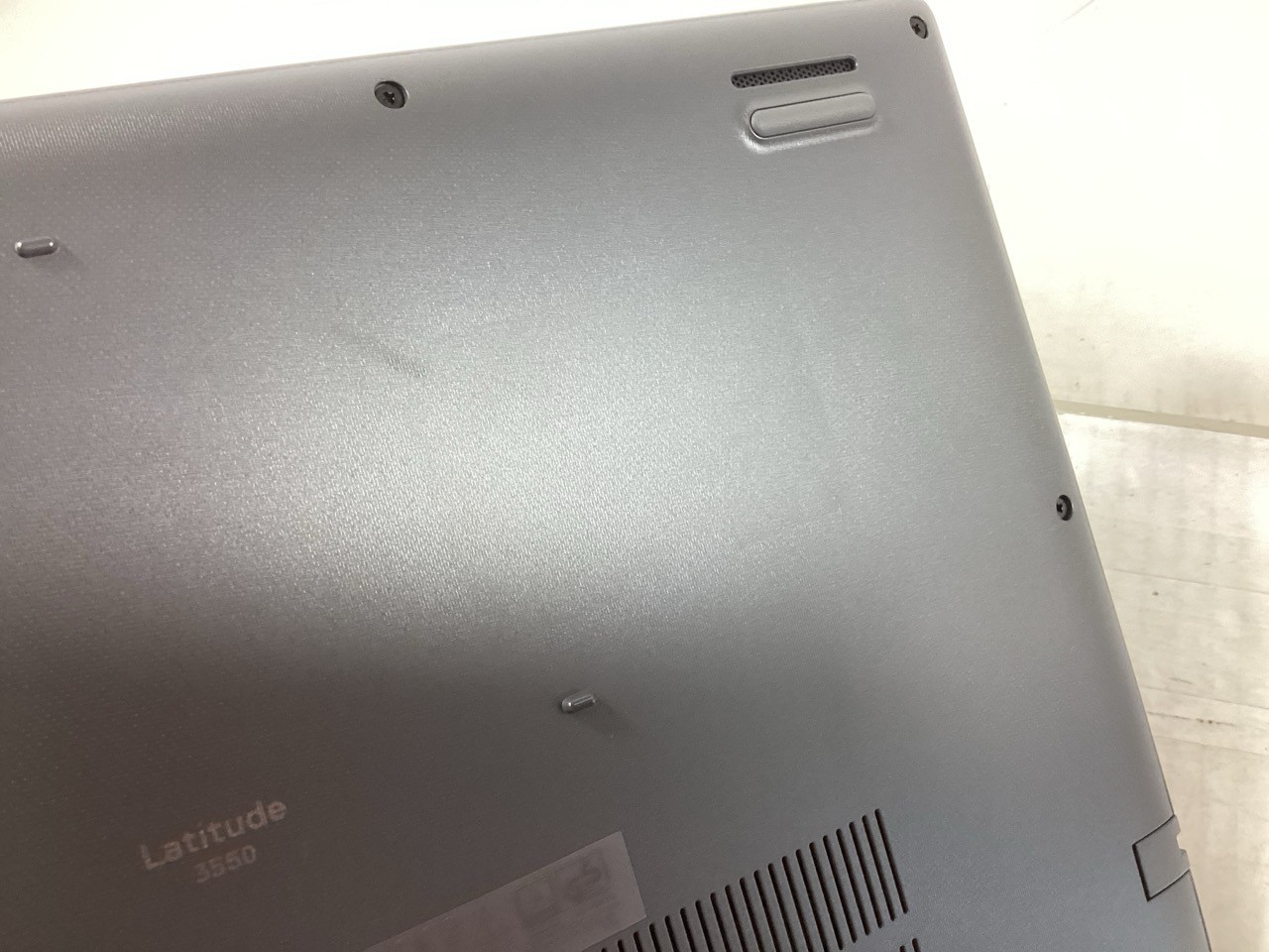 Dell Latitude 3550 15.6″ FHD i5-1335U 16GB 512GB SSD WiFi 6E W11P – (F51GH)