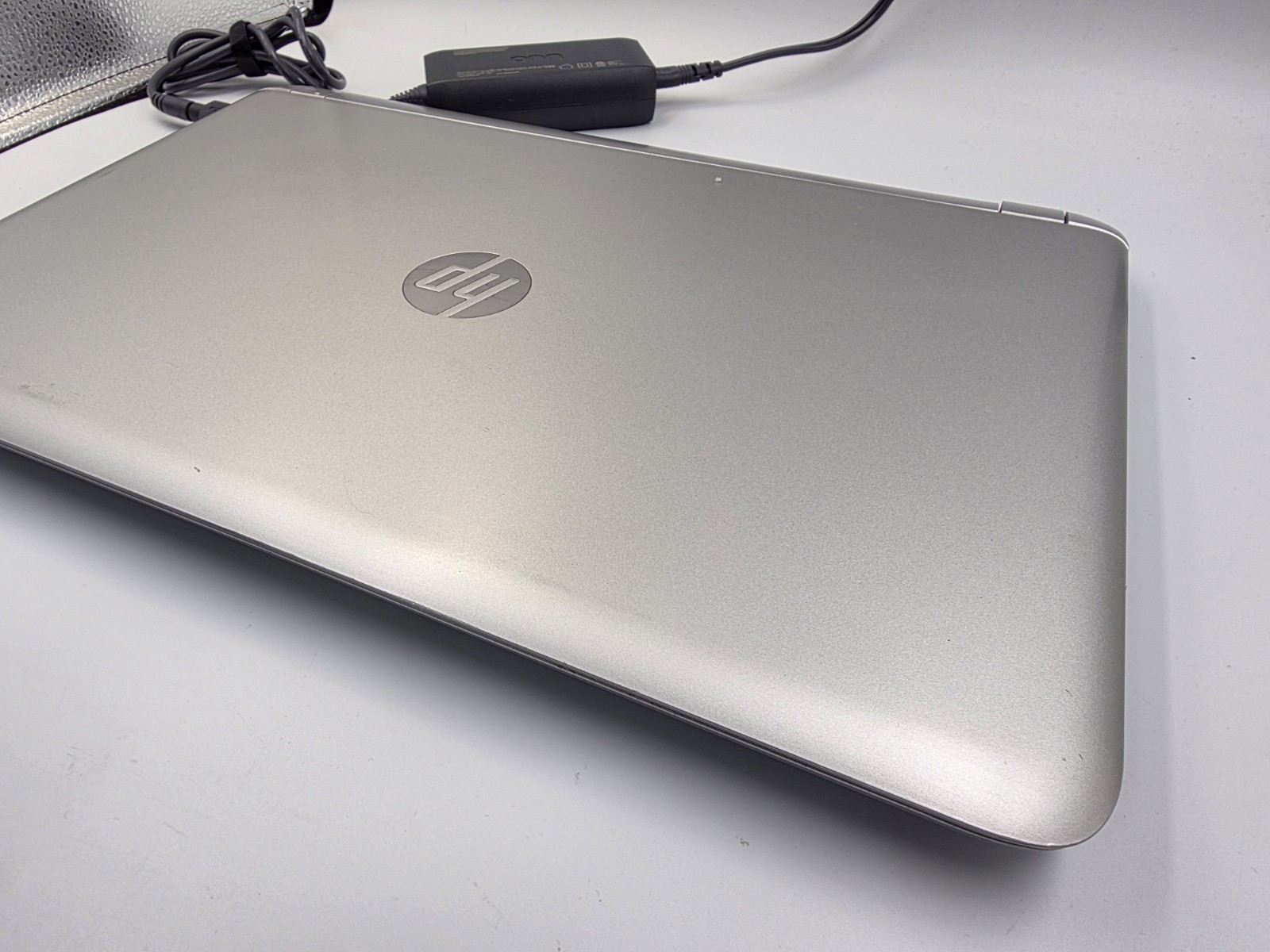 HP Pavilion Notebook 15-ab153nr | No boot – For Parts Only