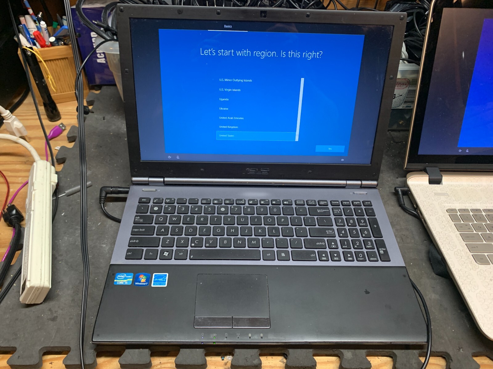 ASUS U56E -Intel i5-2410M @ 2.30GHz 8GB Ram / 1TB HD **LAPTOP ONLY**