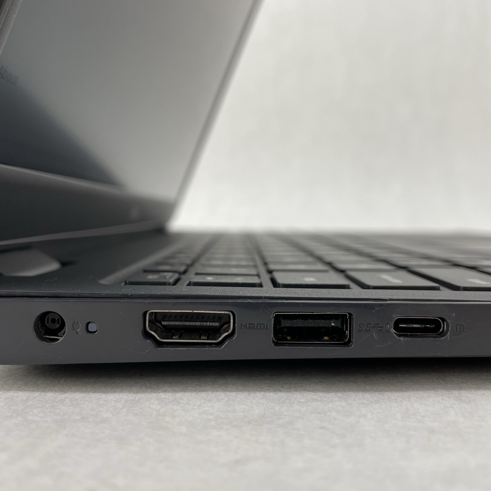 Dell Latitude 3510 15.6″ i7-10210U 1.60 GHz 8 GB RAM No SSD/OS/AC – Bad USB