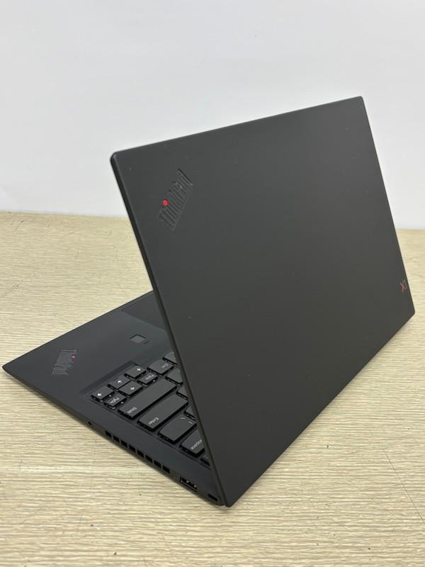 Lenovo ThinkPad X1 Carbon Gen 6 i5-8350U 1.70GHz 8GB 256GB Windows 11 Pro Laptop