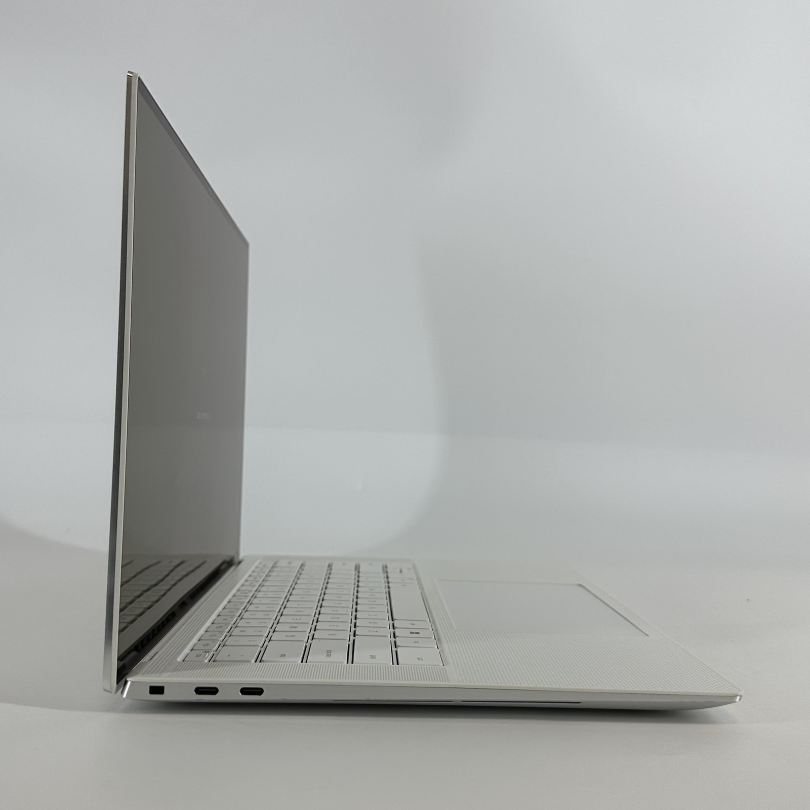 Dell XPS 15 9520 3.5K TOUCH 2.3 GHz i7-12700H 64GB 512GB SSD RTX 3050 Very Good