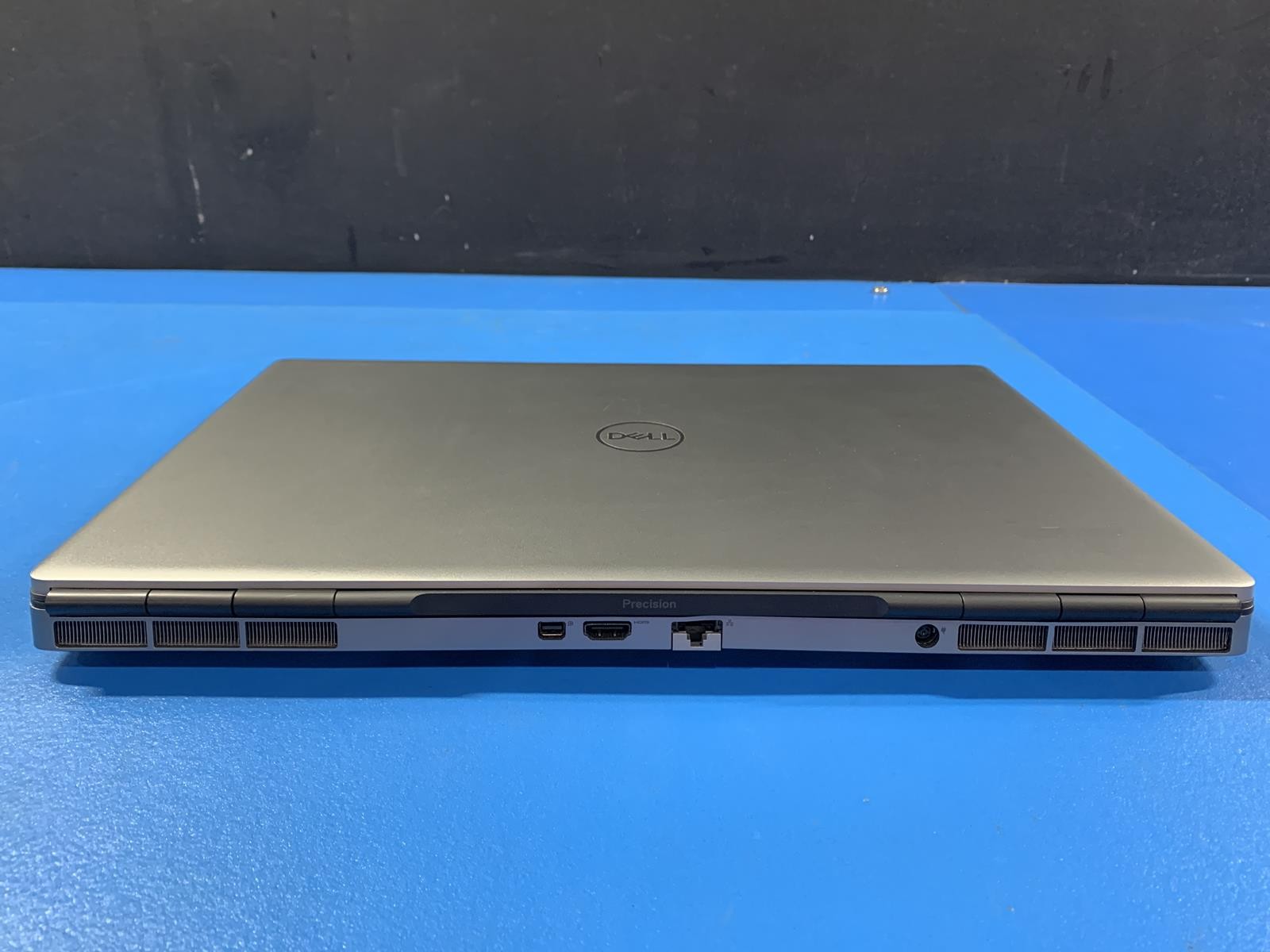 Dell Precision 7760 Xeon W-11855M 3.20GHz 32GB DDR4 Nvidia RTX A4K NO HDD NO OS