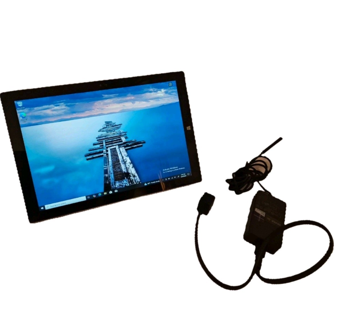 Microsoft Surface Pro 3 i7-4650U 8GB RAM 128GB SSD Windows 10 Pro Tablet