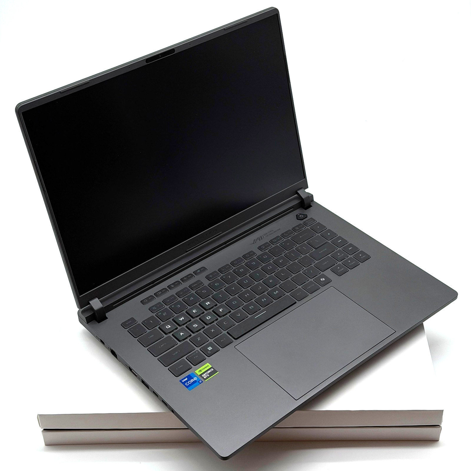 OPEN BOX Asus ROG Strix G16 2025 Gaming Laptop 16” NVIDIA RTX™ 5060 – Warranty!