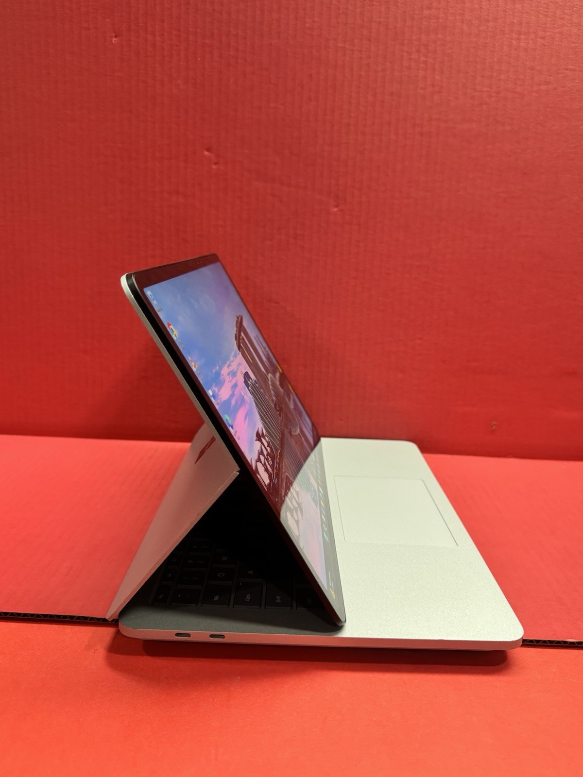 Surface Laptop Studio 1964 11th Gen i7 11370H 3.3GHz 16GB -512GB GeForce RTX