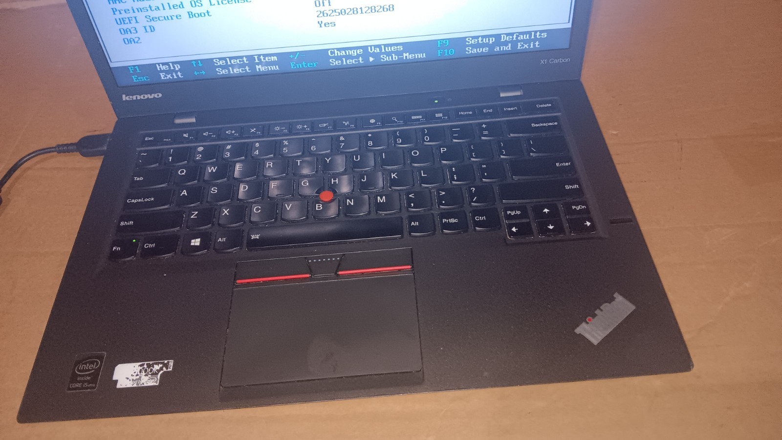 Lenovo ThinkPad X1 Carbon 3rd Gen 14″ Laptop Core i5-5300U @ 2.30 GHz 4 GB Ram