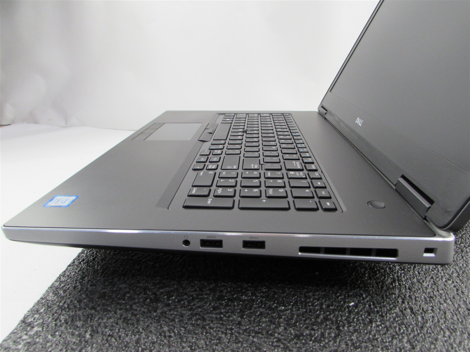 DELL PRECISION 7740 17.3″ I7-9750H NO SSD 64GB RAM NVIDIA RTX 4000 NO O.S/BATT