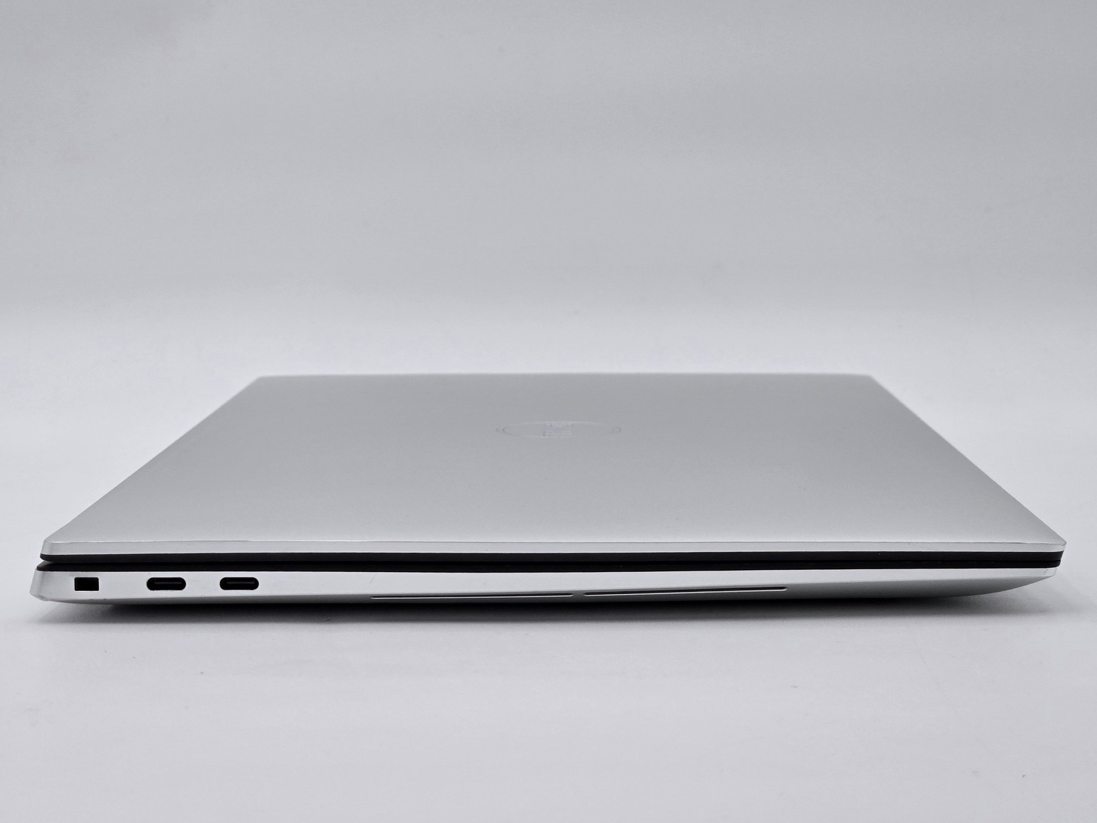 Dell XPS 15 9520 16″ FHD+ I7-12700H 1TB SSD 32GB W11P RTX 3050 Ti Backlit