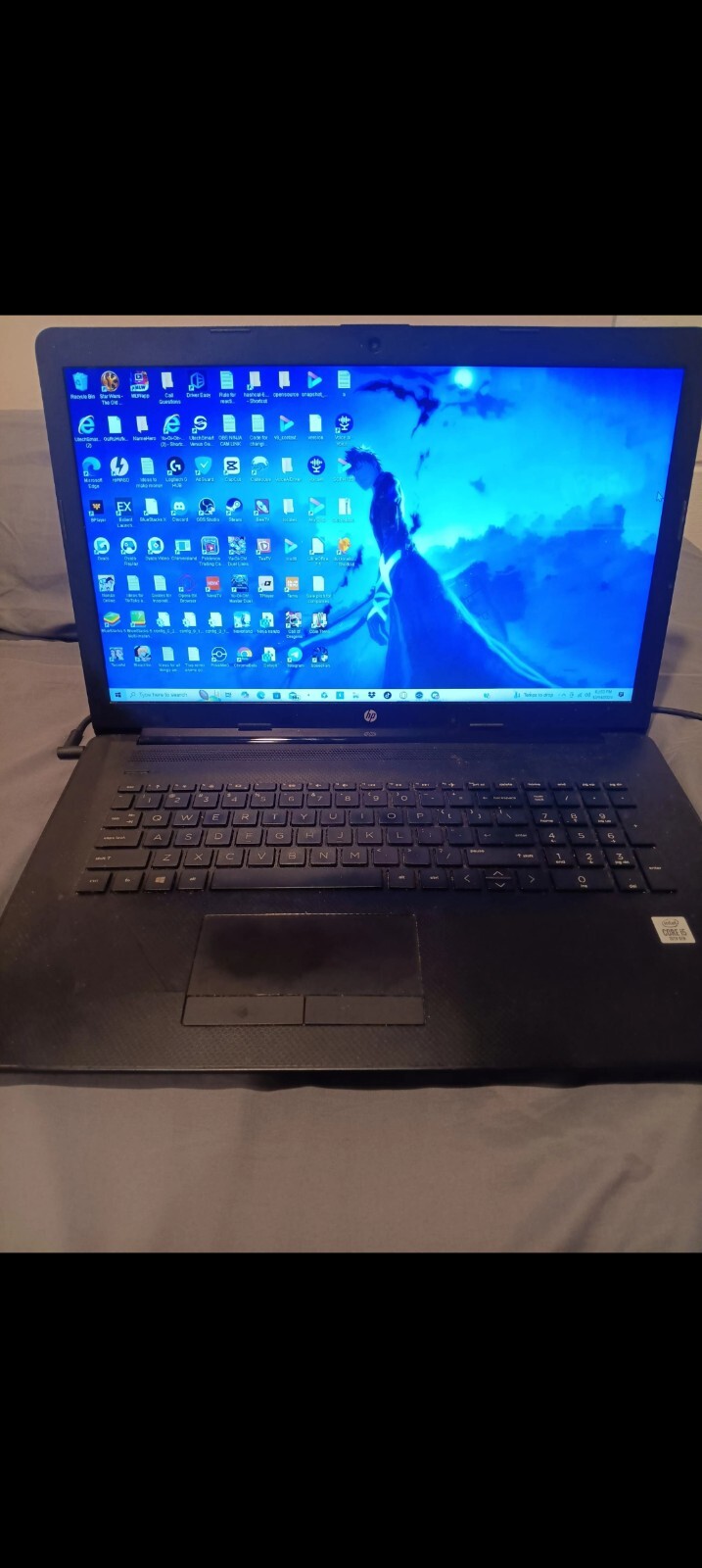 HP 17 LAPTOP -USED- SD CHIP, MOUSE AND WIFI ADAPTER INCLUDED