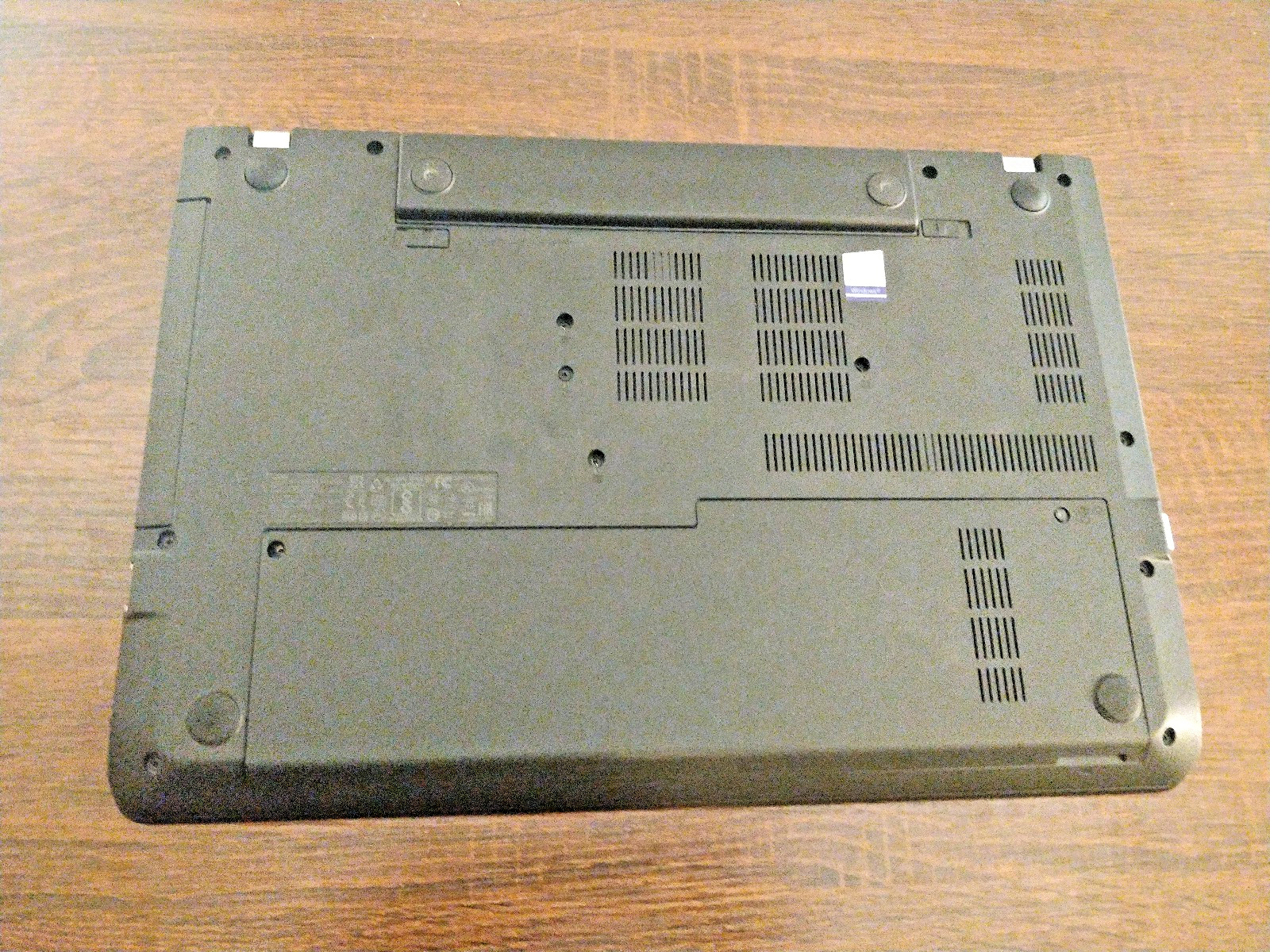 Lenovo ThinkPad E570 Intel i5-7200U 8GB RAM 500GB HDD 15.6″ LINUX Laptop