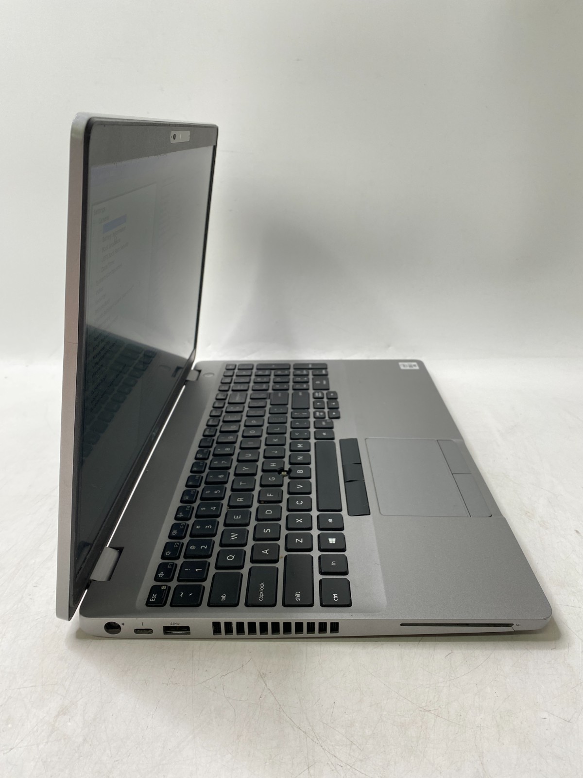 Dell Latitude 5511 15.6″ Touch i7-10850H 4GB RAM MX250 No SSD/WiFi/Bottom PARTS
