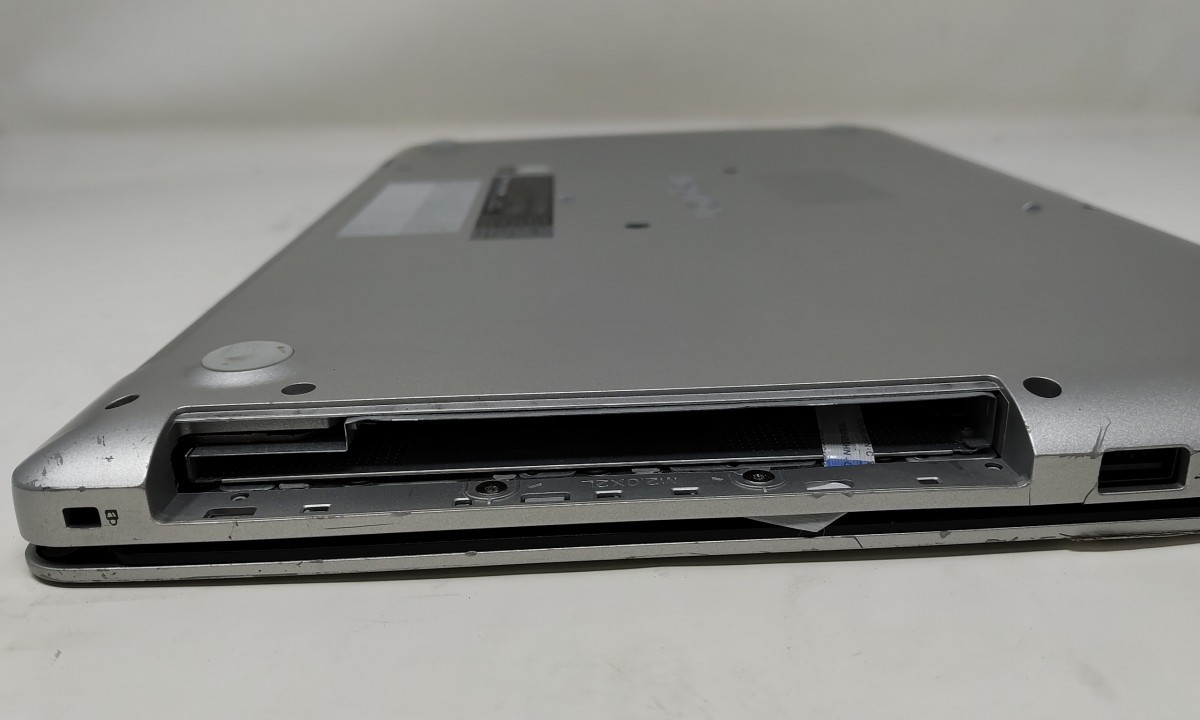Dell P75F Inspiron 5570 Laptop Intel Core i5-8250U 1.6GHz 8GB 256GB SEE NOTES