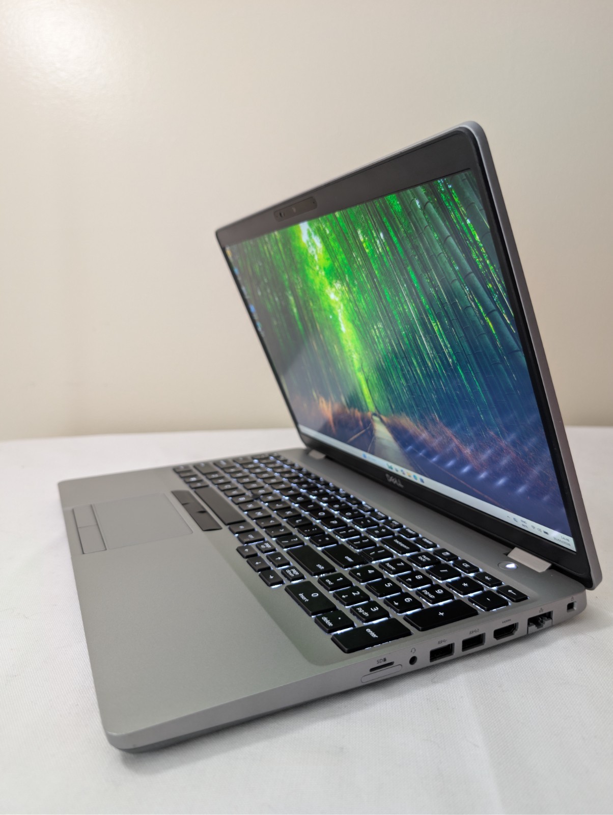 Dell Precision 3550 15.6″ Laptop – Intel i7, 16GB RAM, 256GB SSD, NVIDIA Quadro