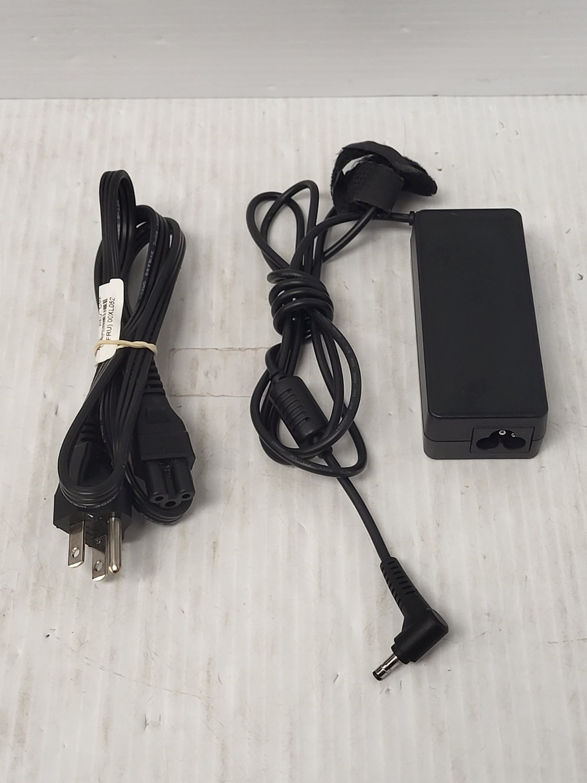 (N92479-1) Lenovo IdeaPad 1.15 AMN7 Laptop