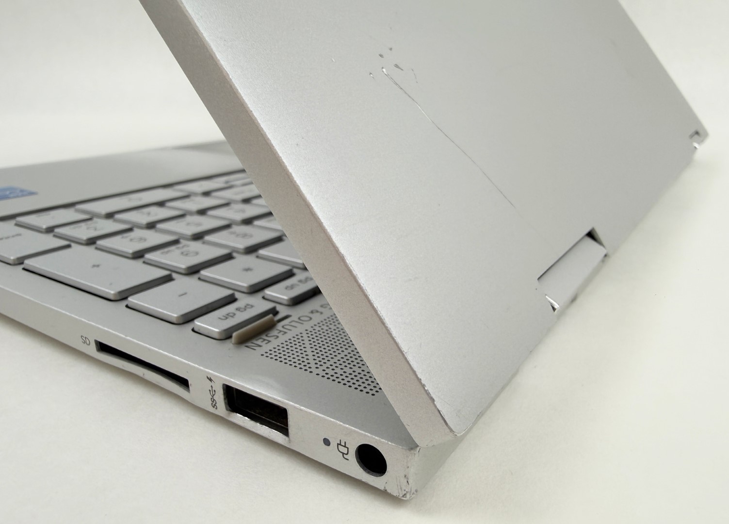 HP Envy x360 15m-ed0013dx 15.6″ Touch i5-1035G1 8GB 256GB SSD W11H 2in1 – Read