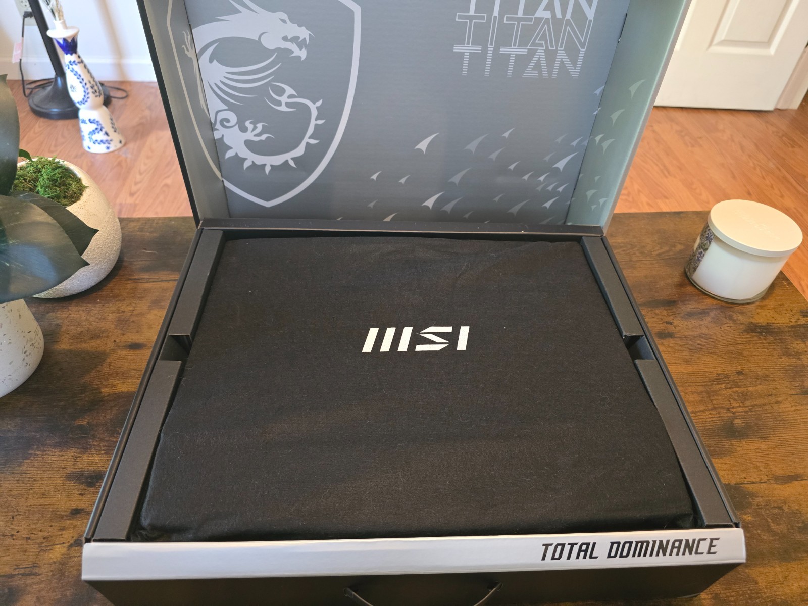 MSI GT77 Titan (12900hx, 3080ti, 32gb RAM)