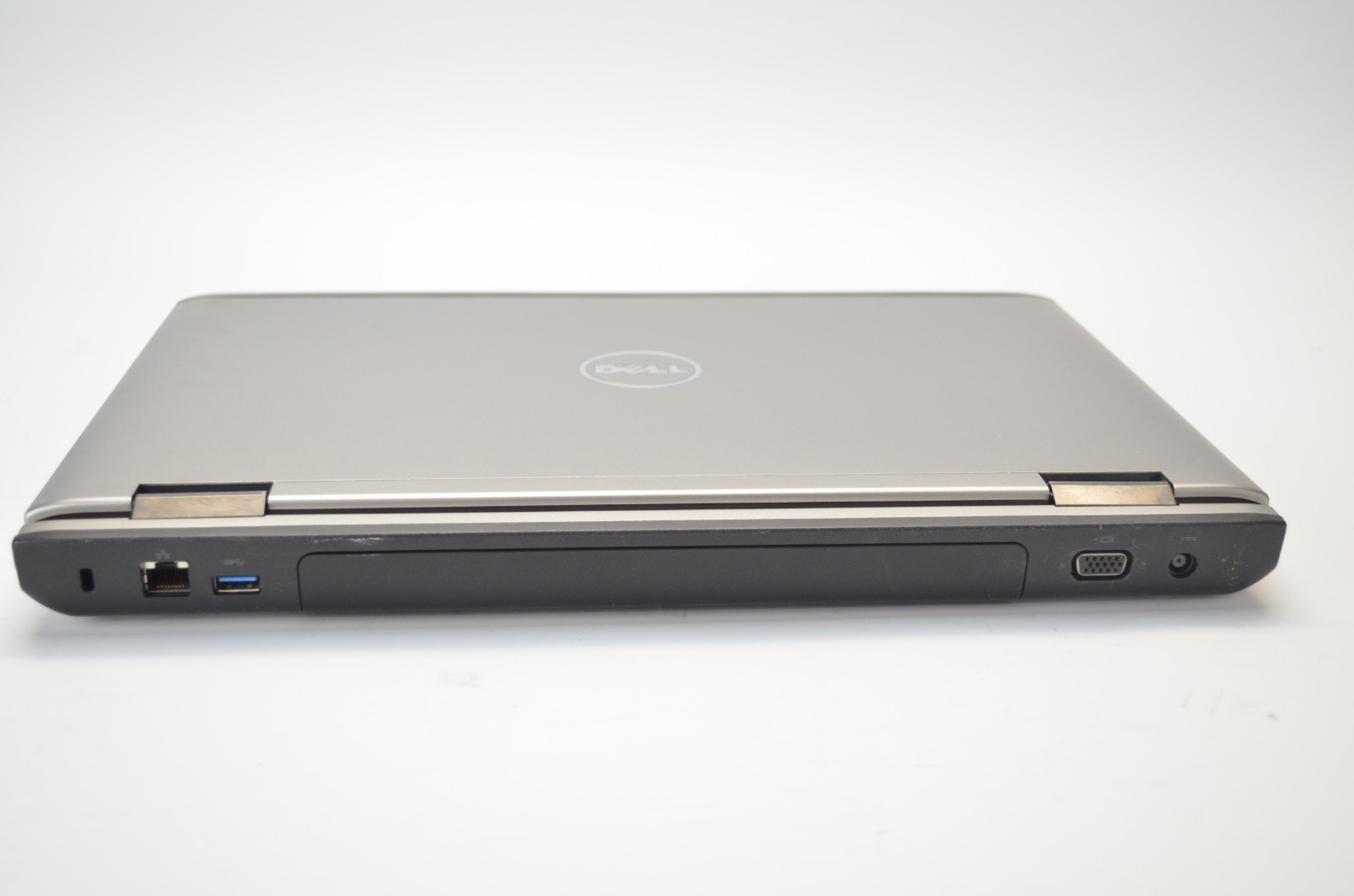 Dell Vostro 3550 14″ Laptop intel i3-2350M 2.3GHz 4GB Ram NO HDD/OS