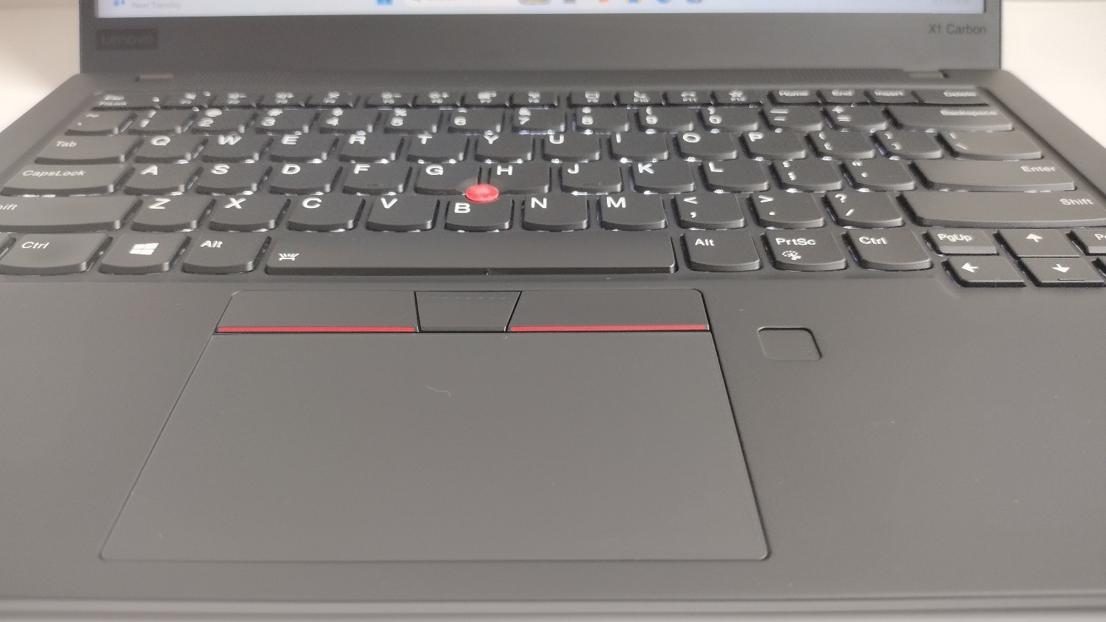 Cheap! Lenovo ThinkPad X1 Carbon Gen 8 14″ Laptop i7-10510 16GB 256GB Backlit