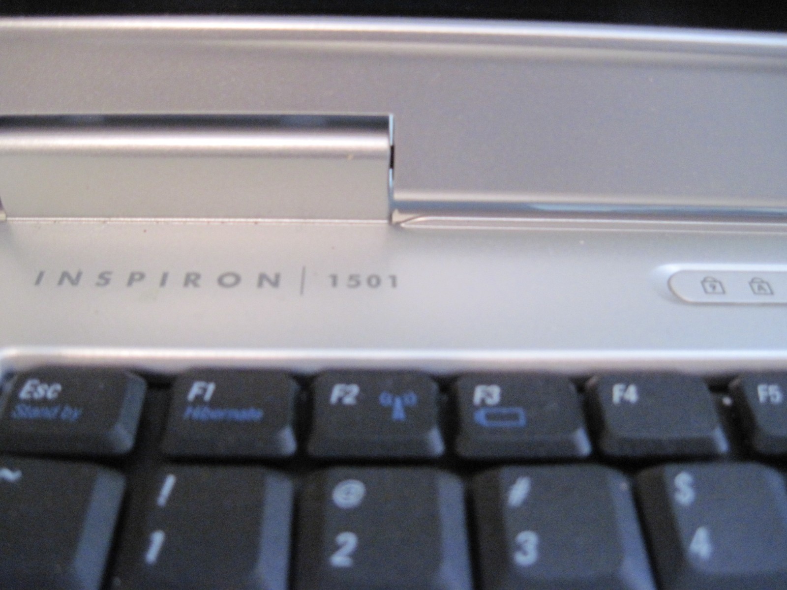 Dell Inspiron 1501 Laptop – Vintage 15.4″, 4GB RAM, 240GB HDD, Windows XP