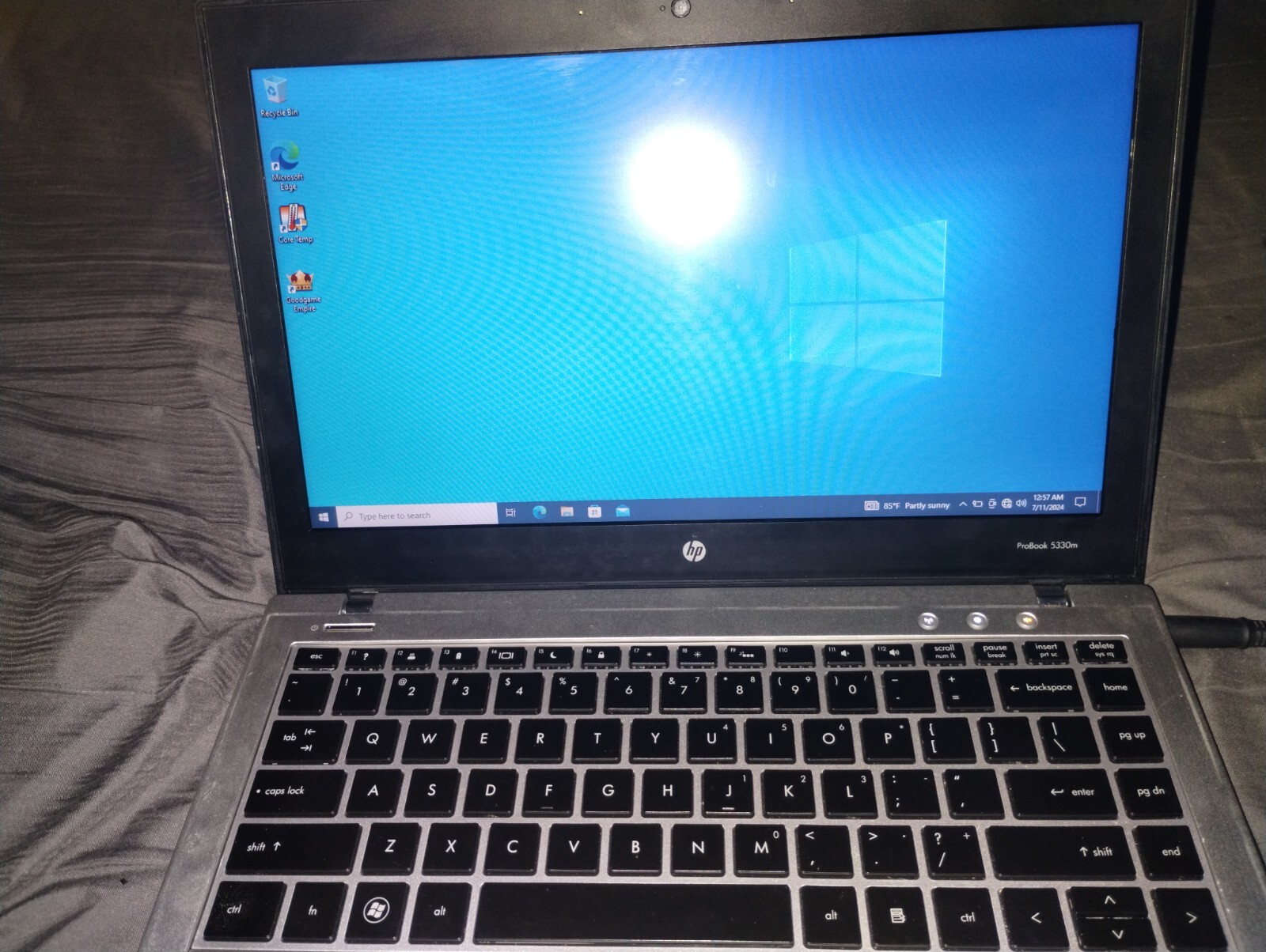 hp probook 5330m w/ i5 2520m CPU/ 5GB Ram/ 250 GB Hard Drive/ Windows 10 Pro