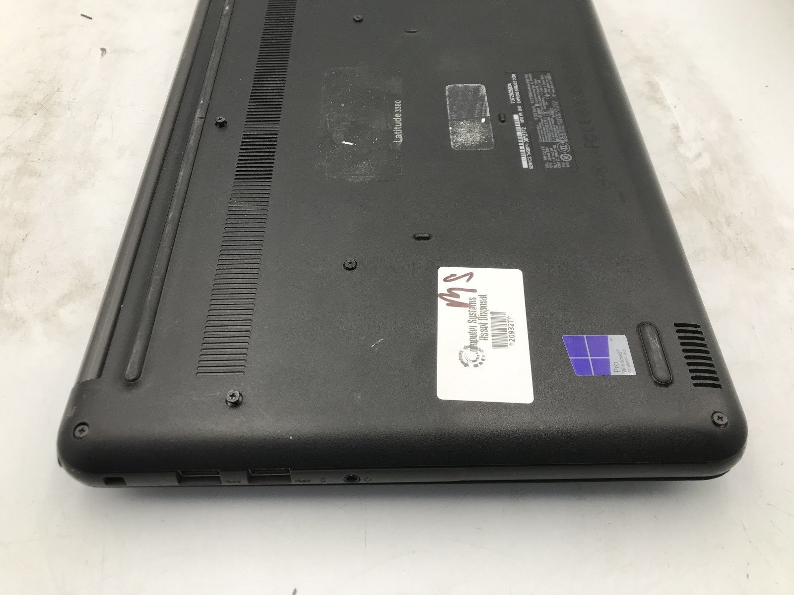 DELL LATITUDE 3380 – BOOTS TO BIOS/LOCKED – INTEL I3 6006U -NO RAM-READ DESC- BB