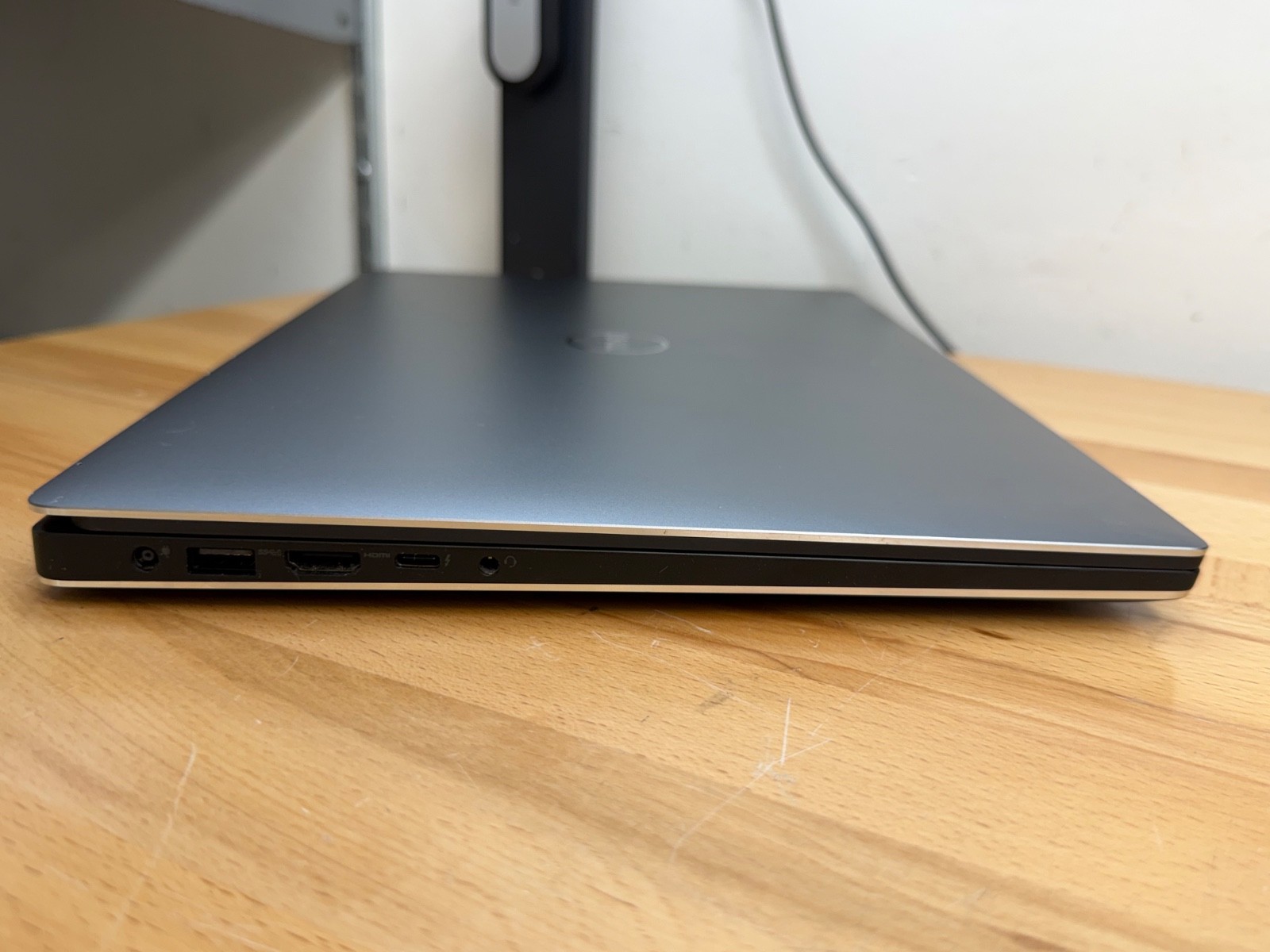 Dell Precision 5540 15.6″ Laptop: Intel Core i5-9400H, 16GB RAM, 256GB SSD GUC