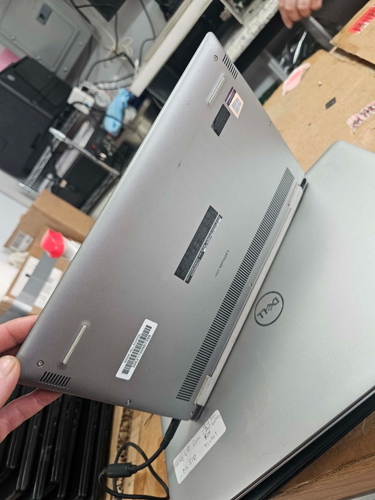 Dell Latitude 3301 P114G 1.60GHz Intel i5-8265U 8GB RAM NO DRIVE Bad Hinges Spec