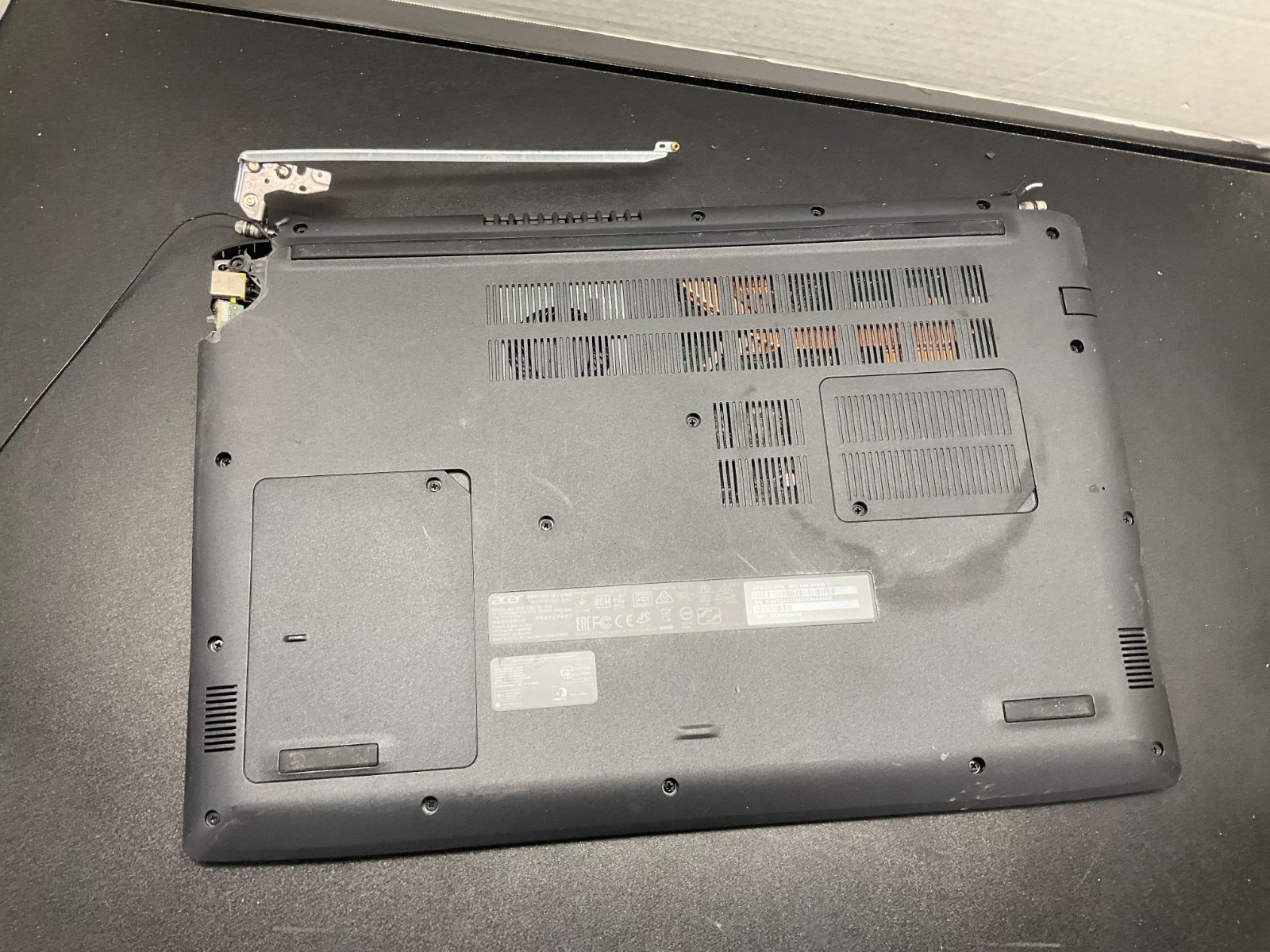 Acer Aspire 5 A515-51G-85EX i7-8550U 8GB 1TB SSD 15.6″ FHD GeForce MX150
