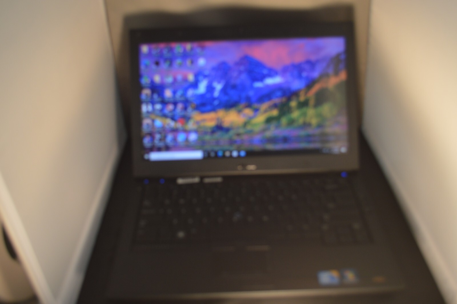 dell  latitude e4310 500 gig hard drive 4 gig ram win 10