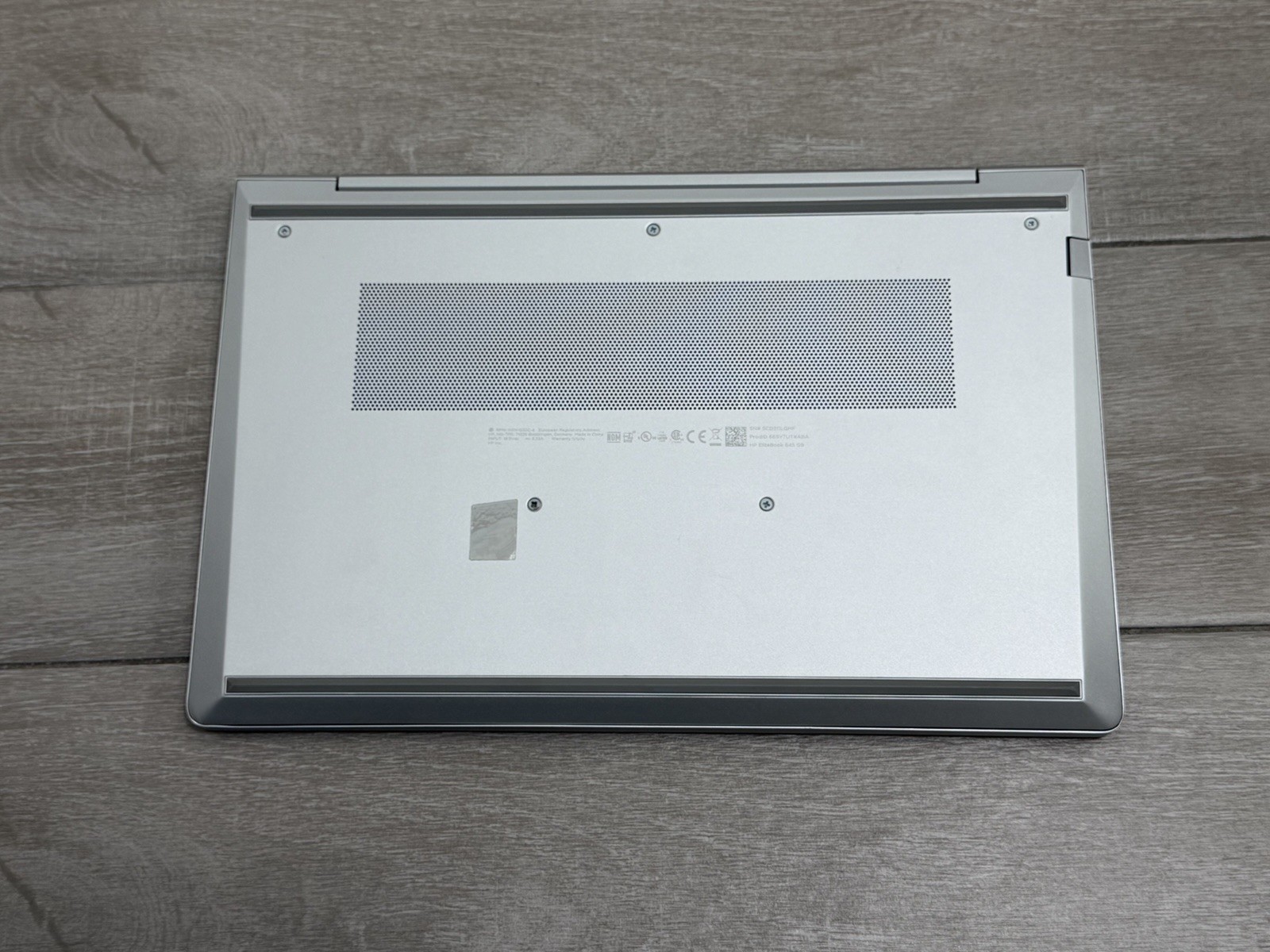 HP EliteBook 645 G9 14″ AMD Ryzen 7 PRO 5875U 8GB RAM 256GB NVMe SSD Win-11