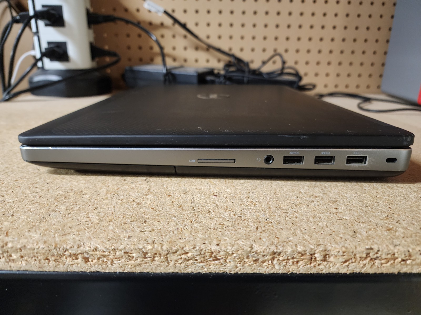 Dell Precision 7520 i7-7700HQ 2.8GHz 16GB RAM 256GB SSD Win 11 Pro Quadro M1200