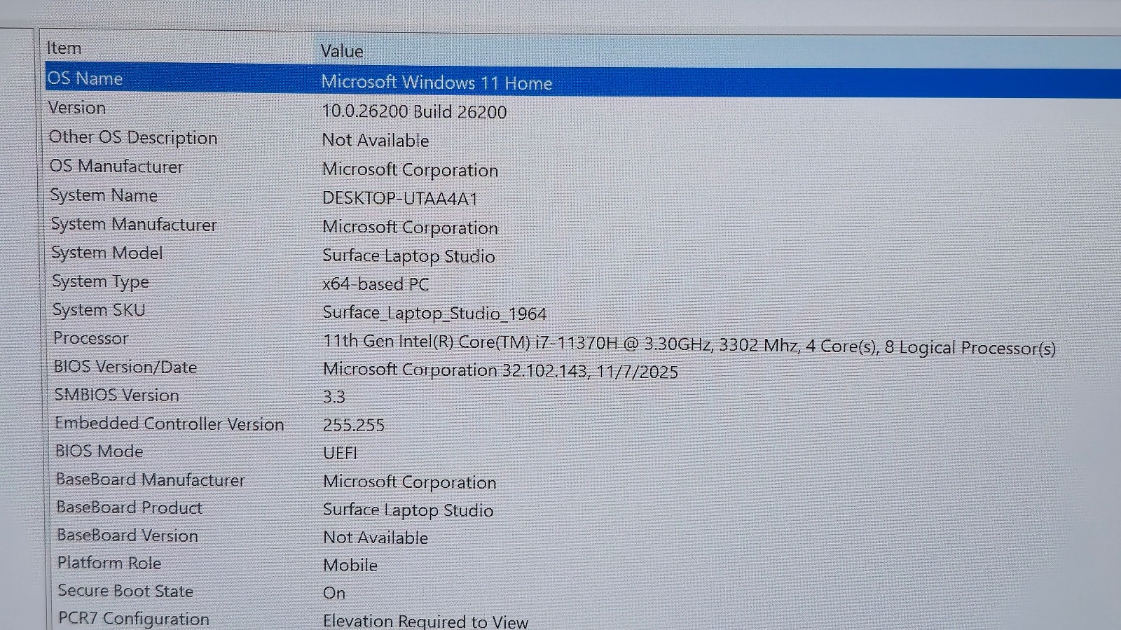 Surface Laptop Studio 1964 Core i7-11370H 32GB RAM 1TB SSD 14.4″ A2000 GPU 4 GB