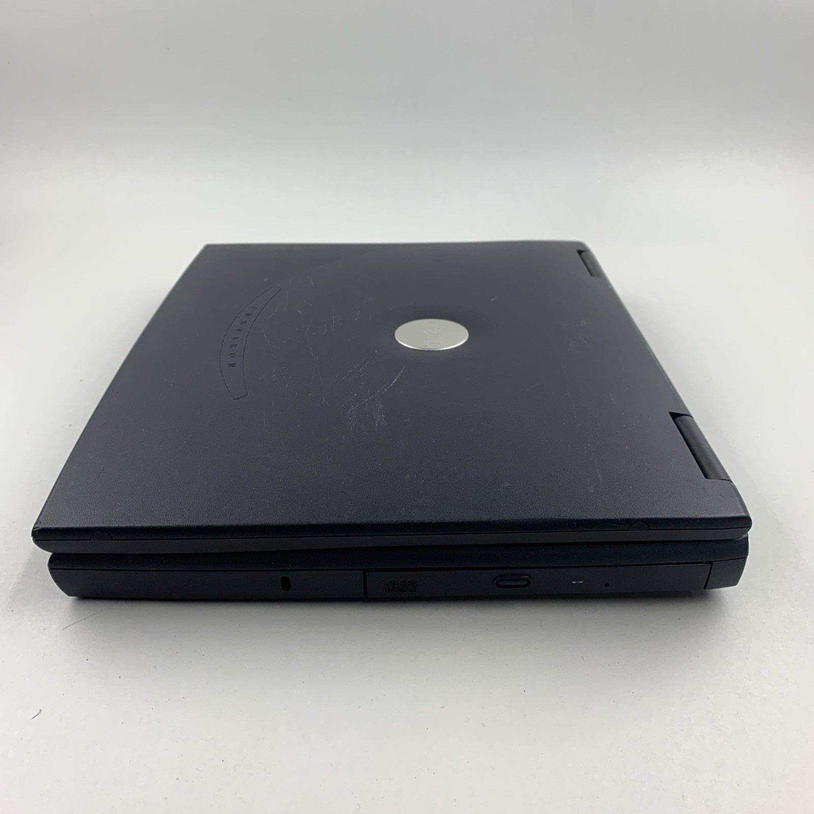 Dell Inspiron 2600 Intel Celeron 1.66GHz 128MB 14.0″ No Battery No HDD No OS