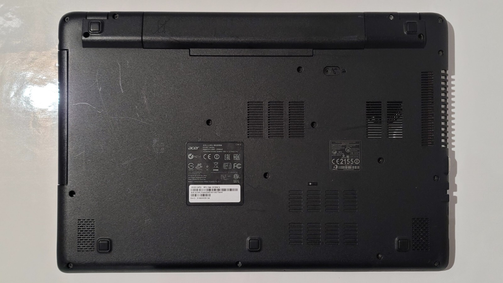 Acer E5-521 AMD E2 APU, 1TB HDD, 4GB RAM Radeon R2 Windows 10 Home Laptop PC