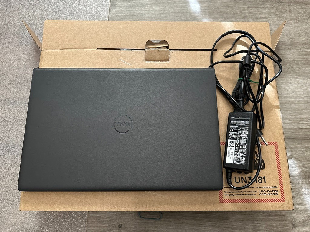Dell Inspiron 15 Laptop Intel i3-1215U 8GB RAM 256GB SSD 15.6″ FHD Good