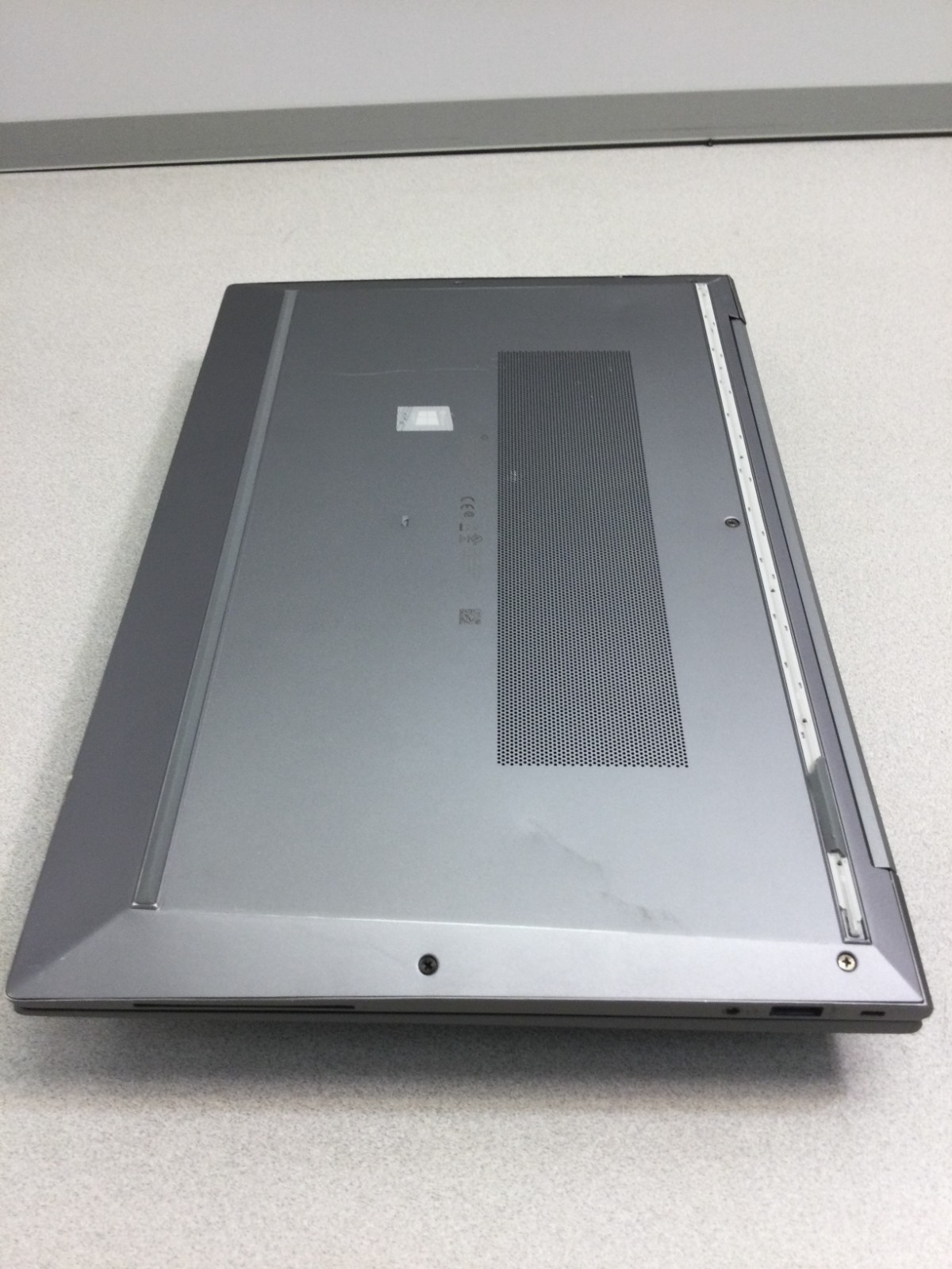 HP Zbook Firefly 14 G8/ Core i5-1145G7/ 2.60GHz /8GB RAM/ NO SSD***No OS