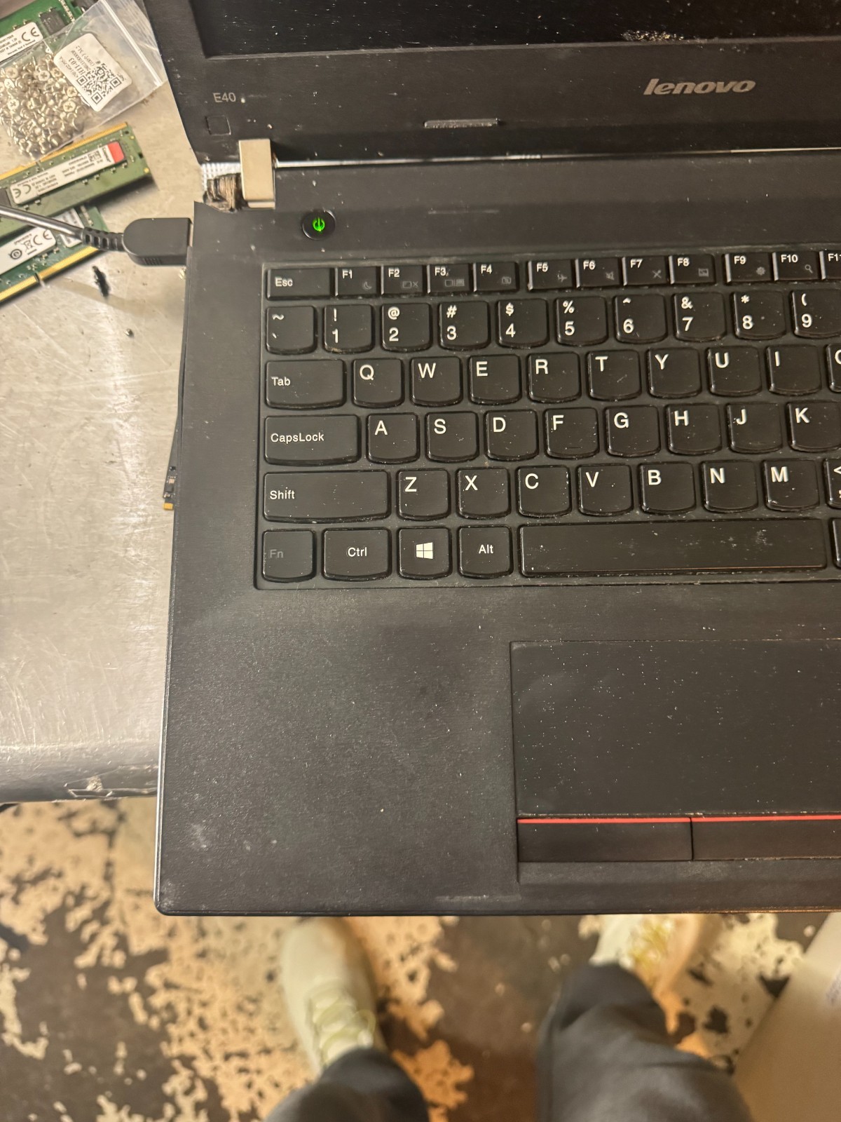 Lenovo ThinkPad E40 i3 4th Gen Boots Missing Bottom Cover Keyboard Issue Parts