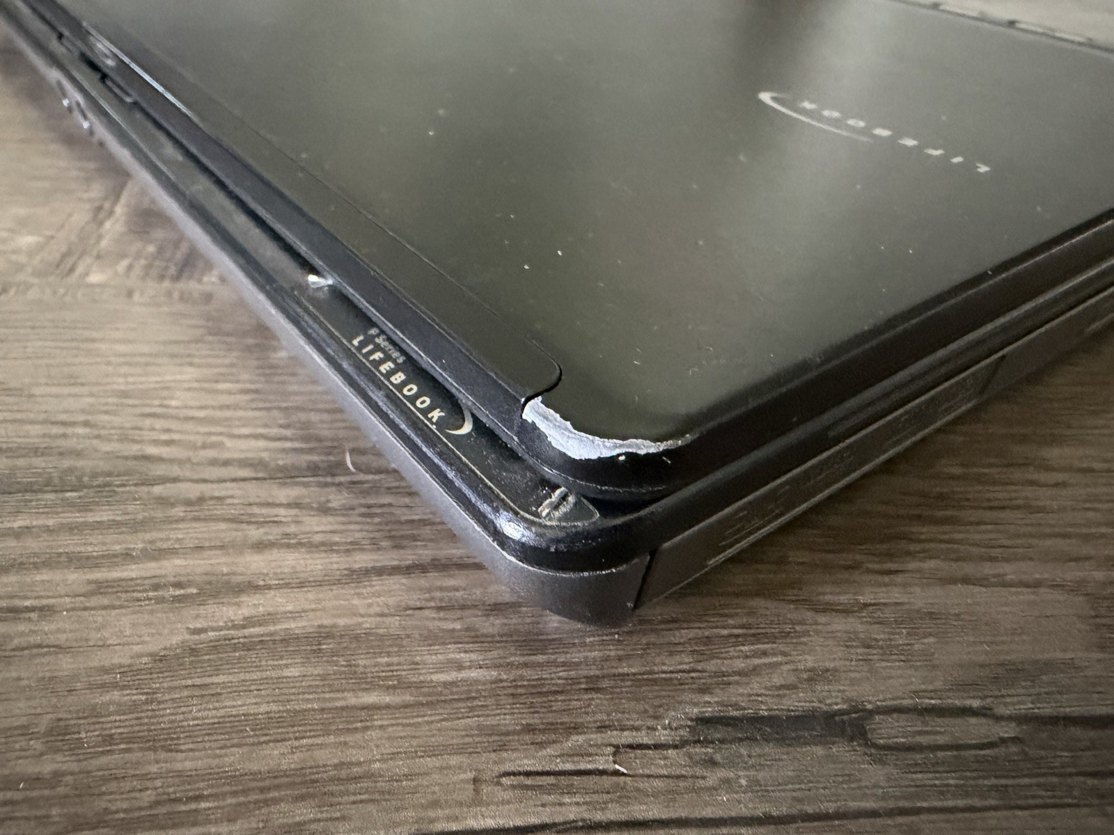 Vintage Fujitsu Lifebook Model P7120 PC Computer Laptop/Notebook w/Windows XP
