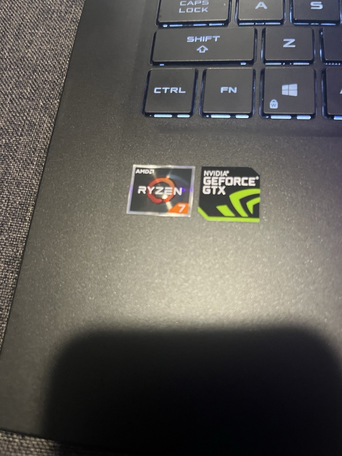 Asus ROG Zephyrus G GU502DU Ryzen 7 3750H 2.3GHz 16GB RAM 512 GB SSD GTX 1660 Ti